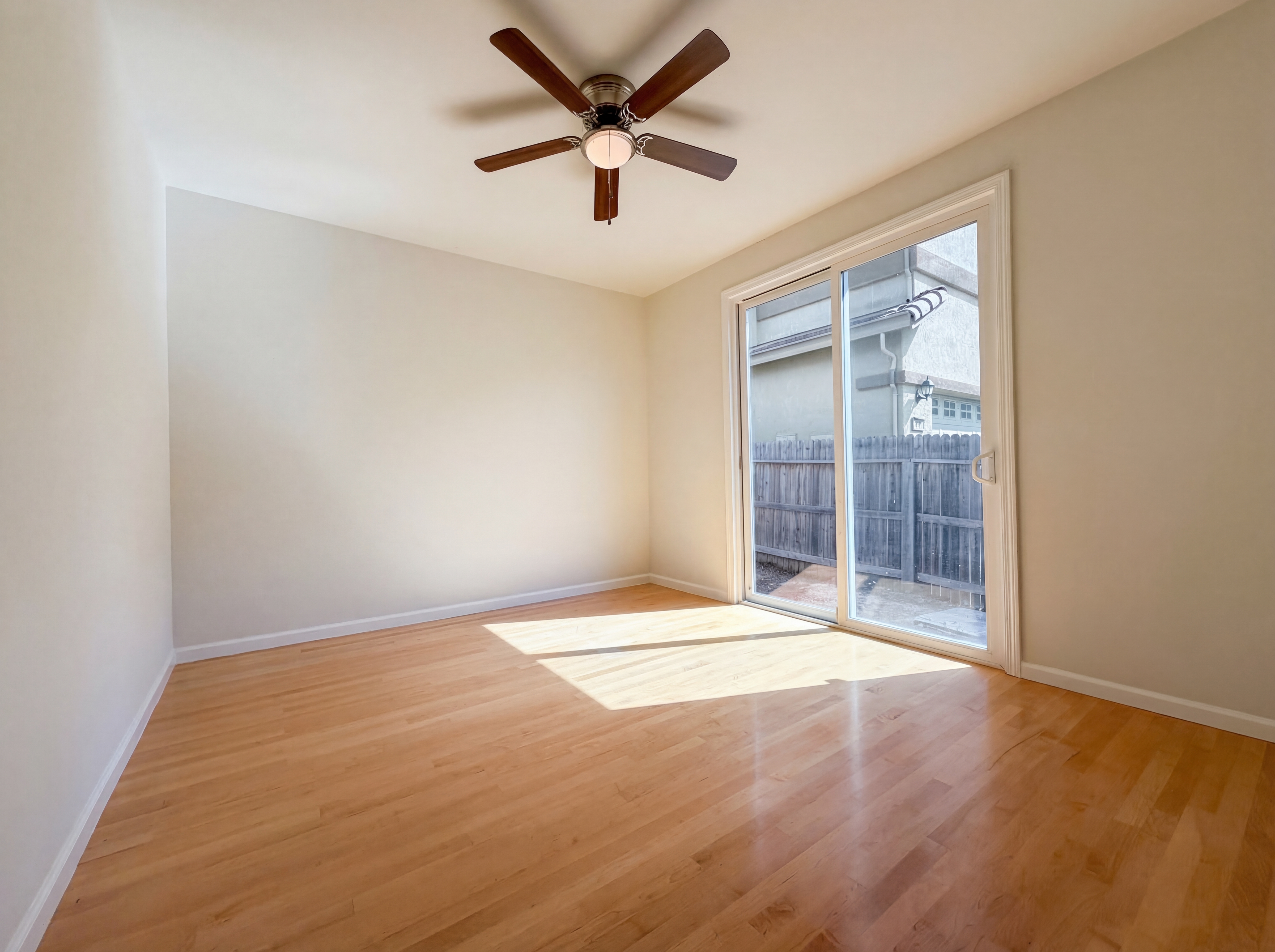 Photo 17 of 22 of 400 Caravaggio Cir, Sacramento, CA