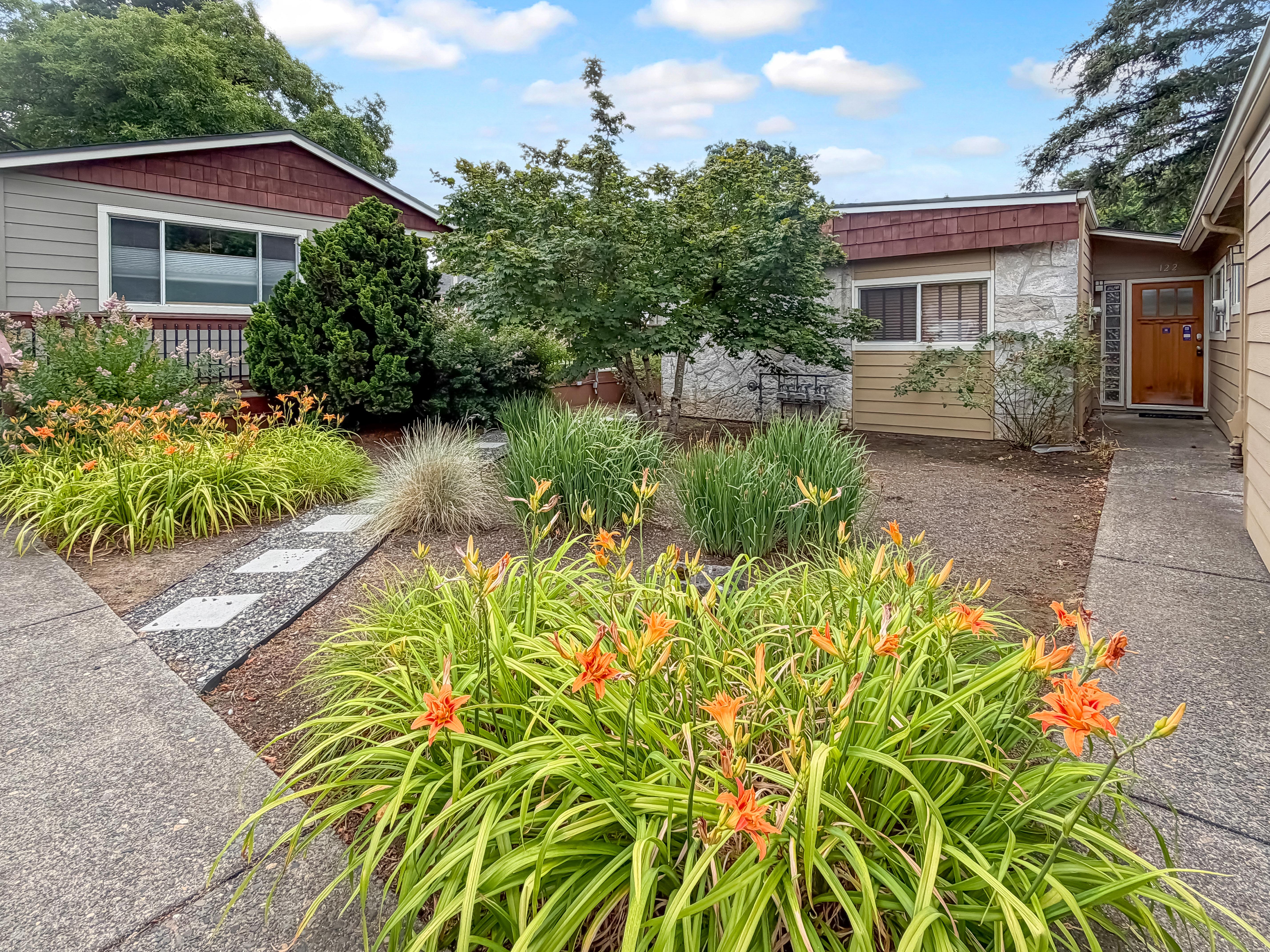 Photo 13 of 14 of 122 SE 73rd Ave, Portland, OR
