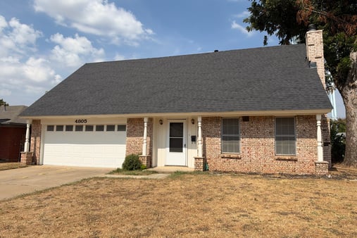 Photo 1 of 24 of 4805 Michael Dr, Oklahoma City, OK