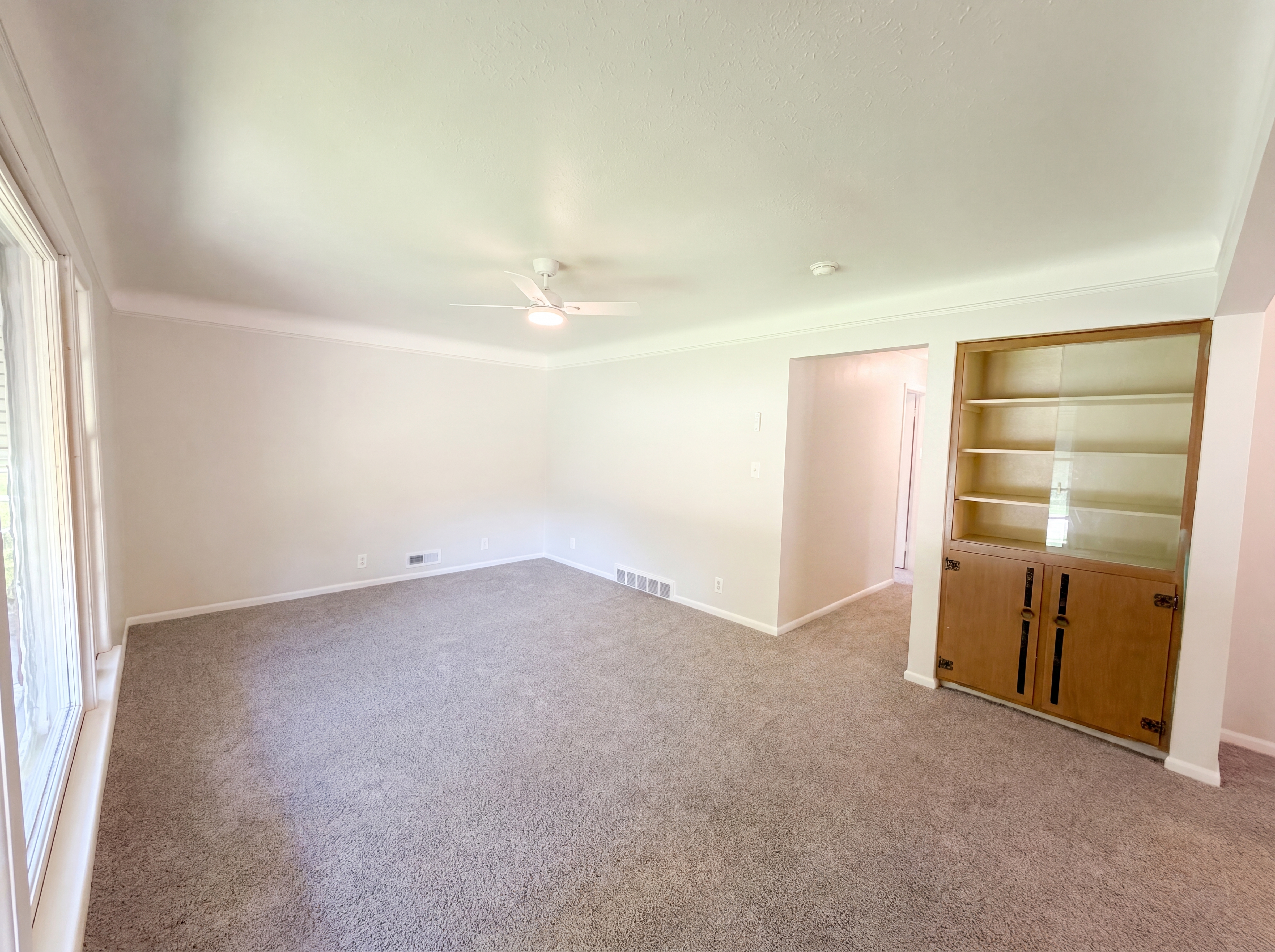 Photo 7 of 19 of 13606 Carpenter Rd, Cleveland, OH