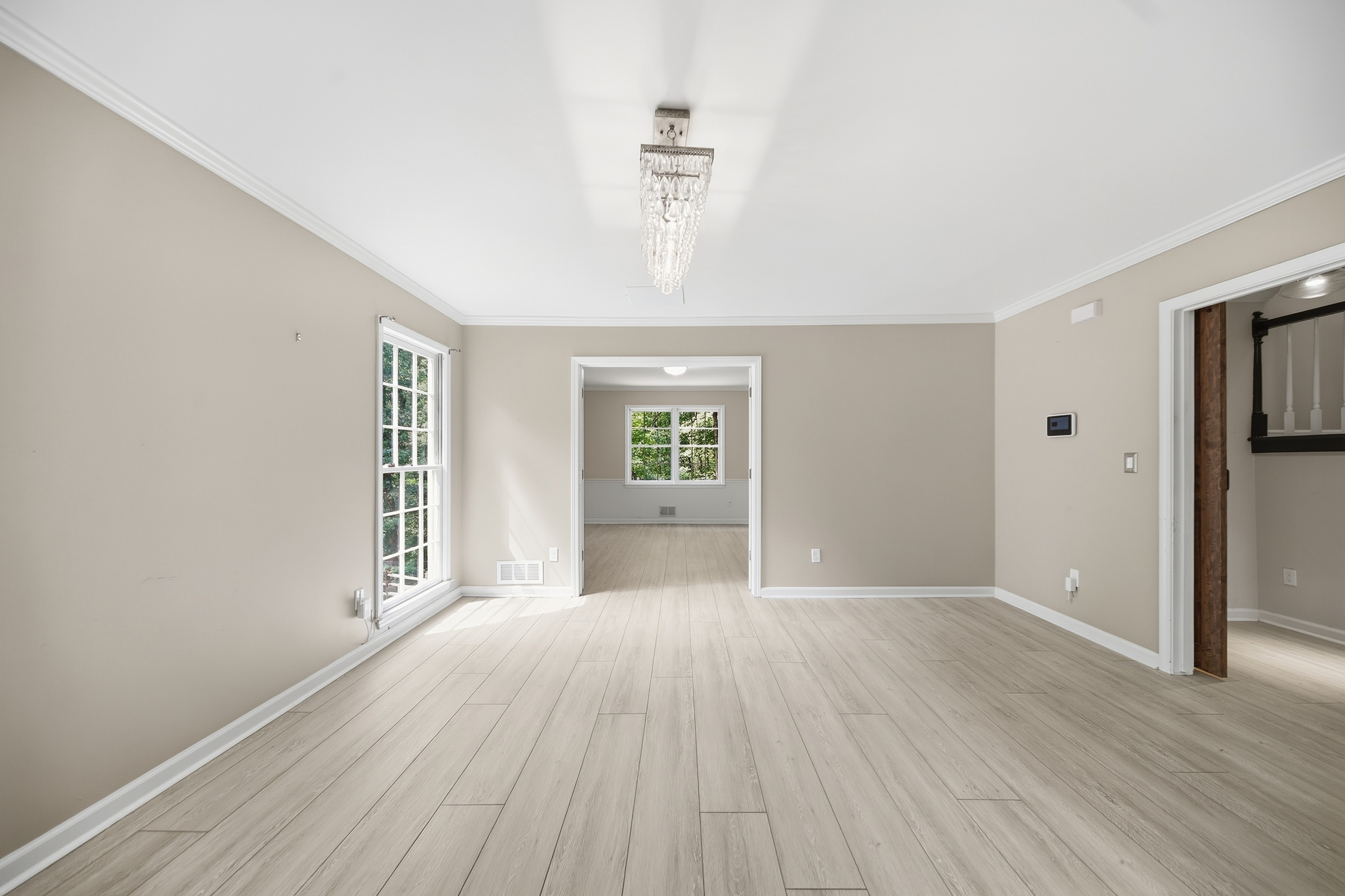 Photo 11 of 40 of 4003 Oakview Ct, Alpharetta, GA