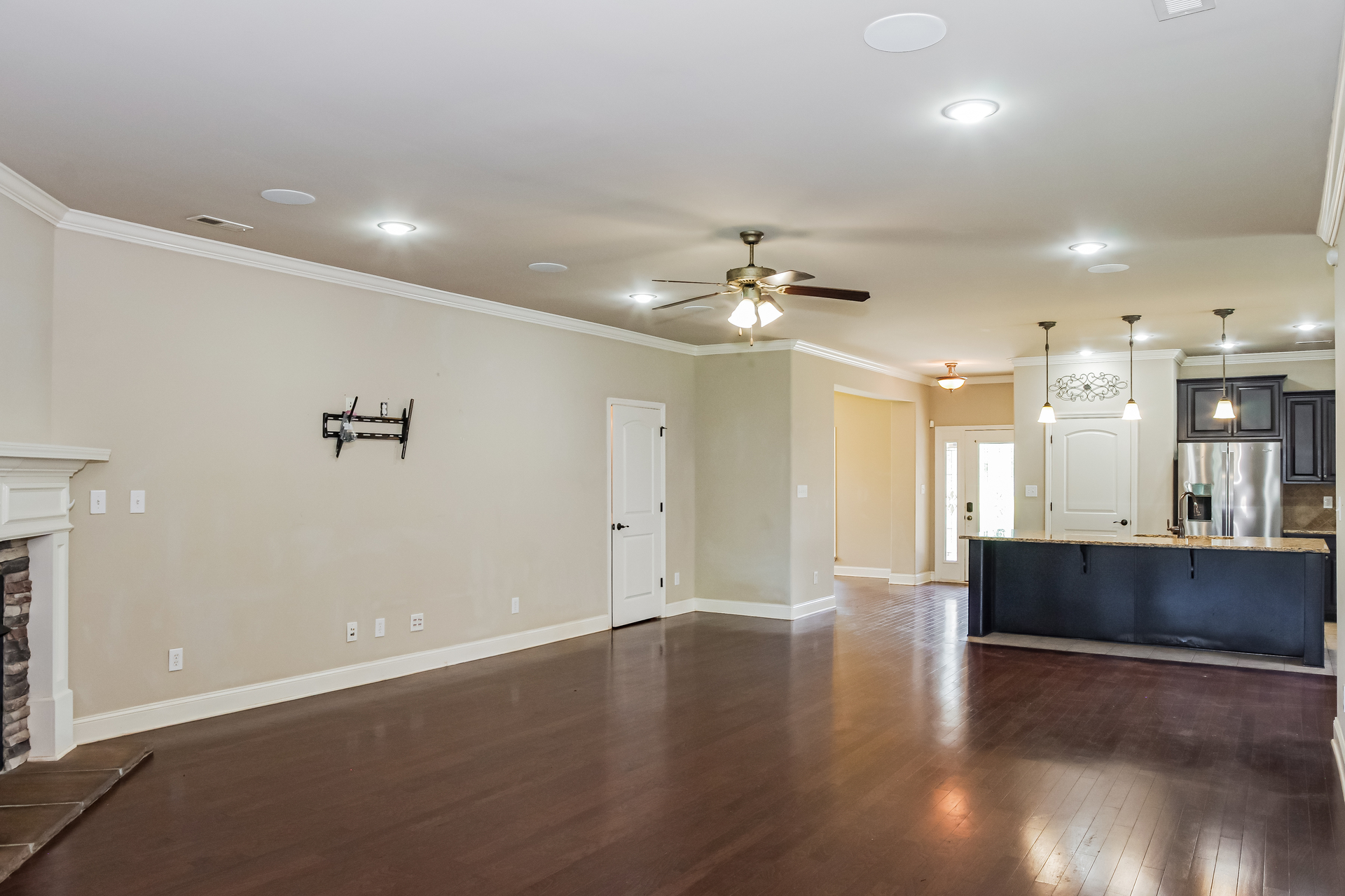 Photo 7 of 21 of 402 Mossyleaf Dr SW, Huntsville, AL