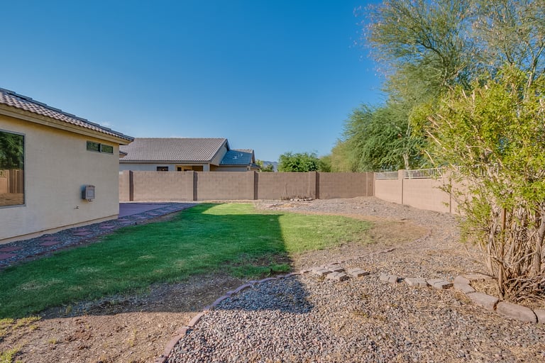 Photo 24 of 25 - 7010 S 24th Ln, Phoenix, AZ 85041