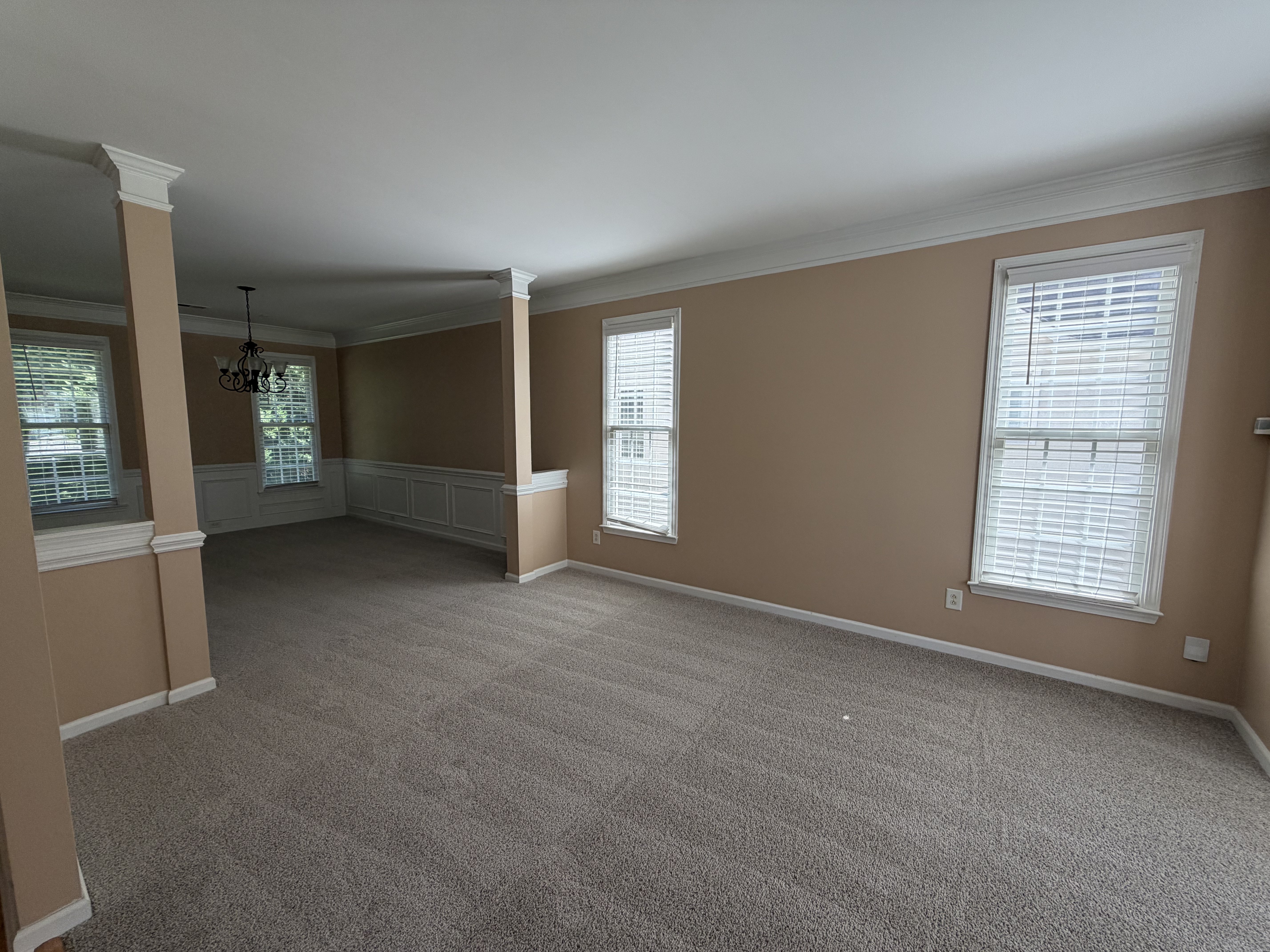 Photo 8 of 26 of 3106 Arklow Rd, Charlotte, NC