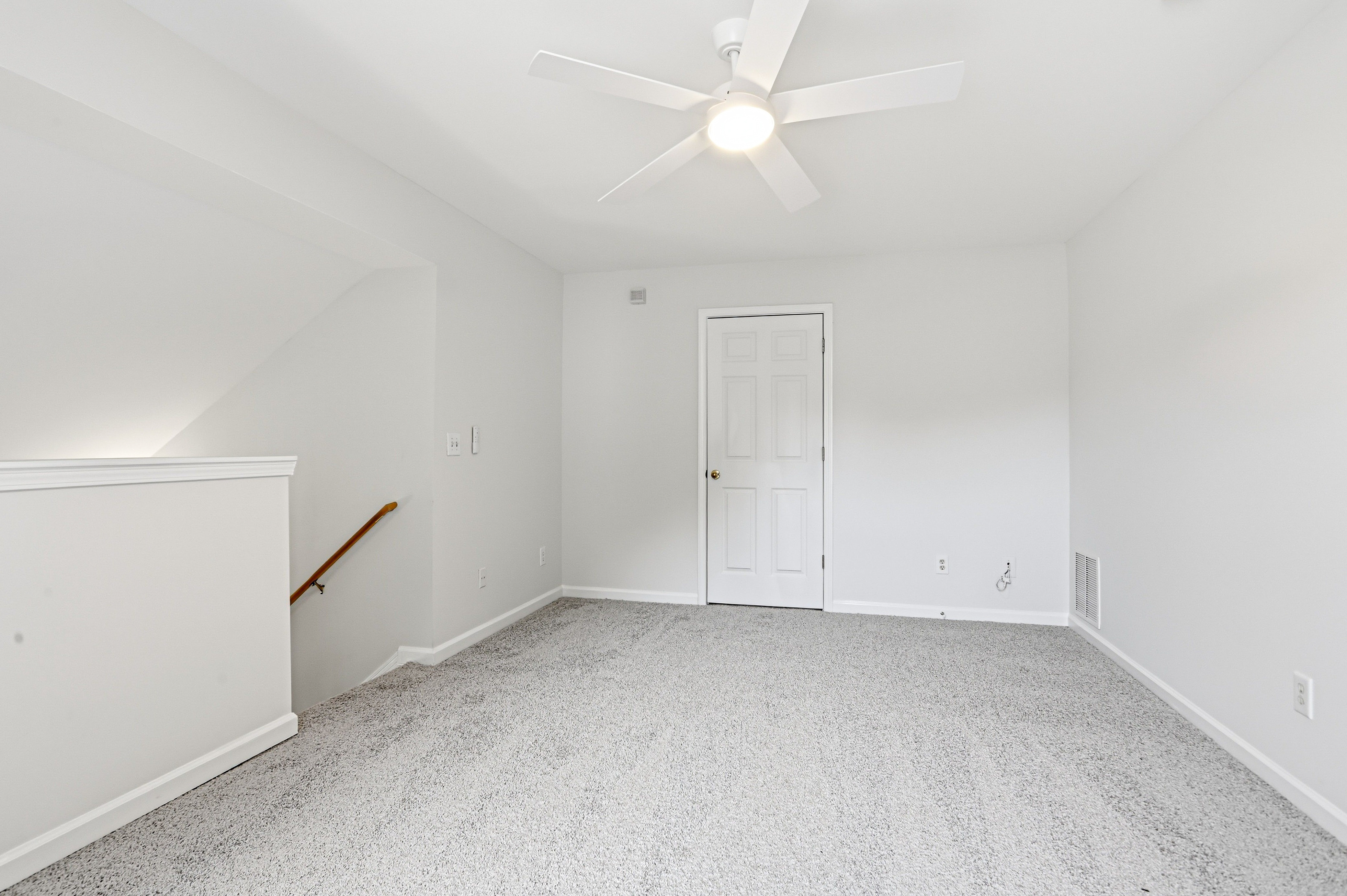 Photo 15 of 26 of 307 Parkview Pl, Woodstock, GA