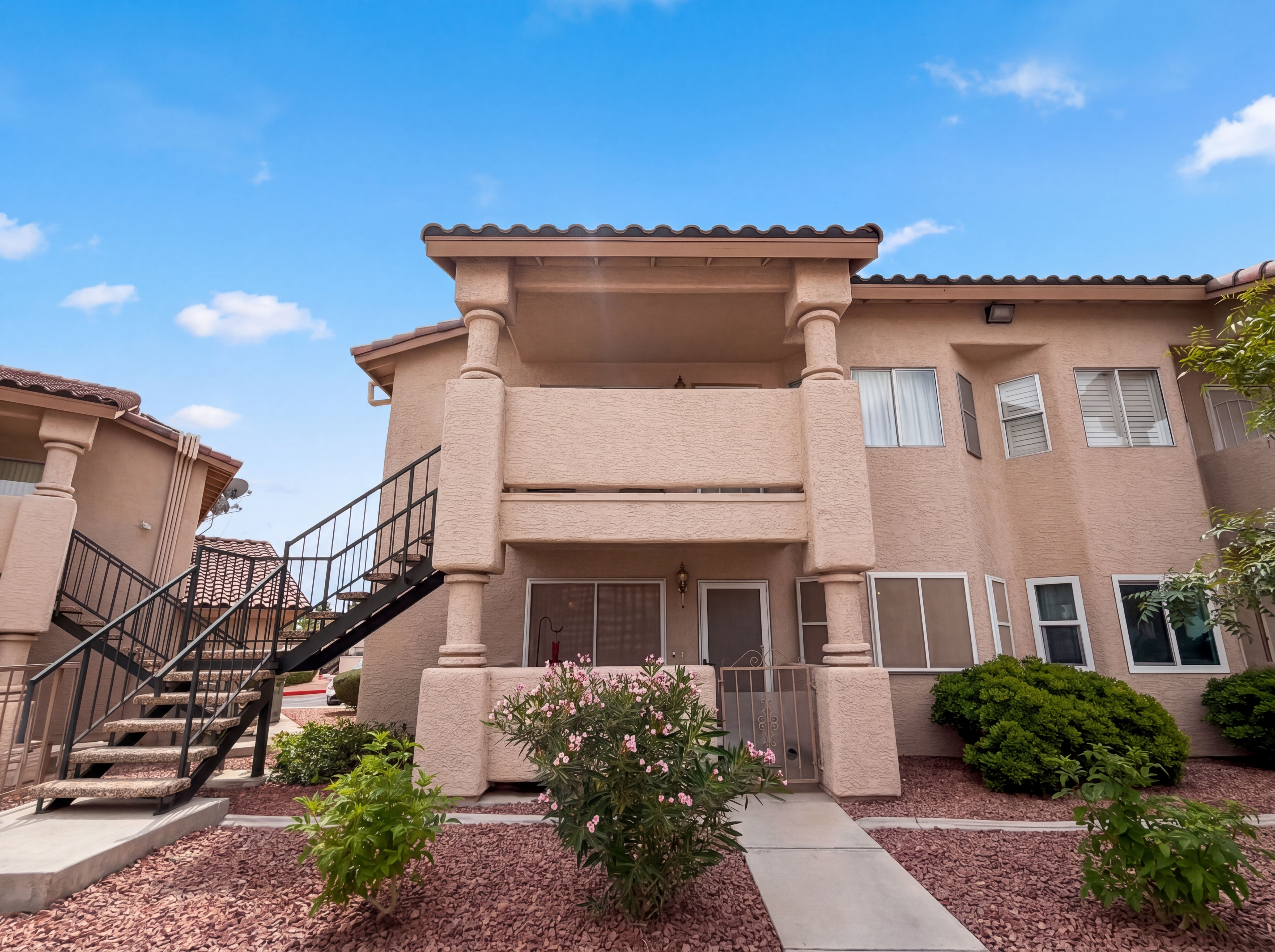 Photo 10 of 47 of 1325 Keifer Ln, Las Vegas, NV