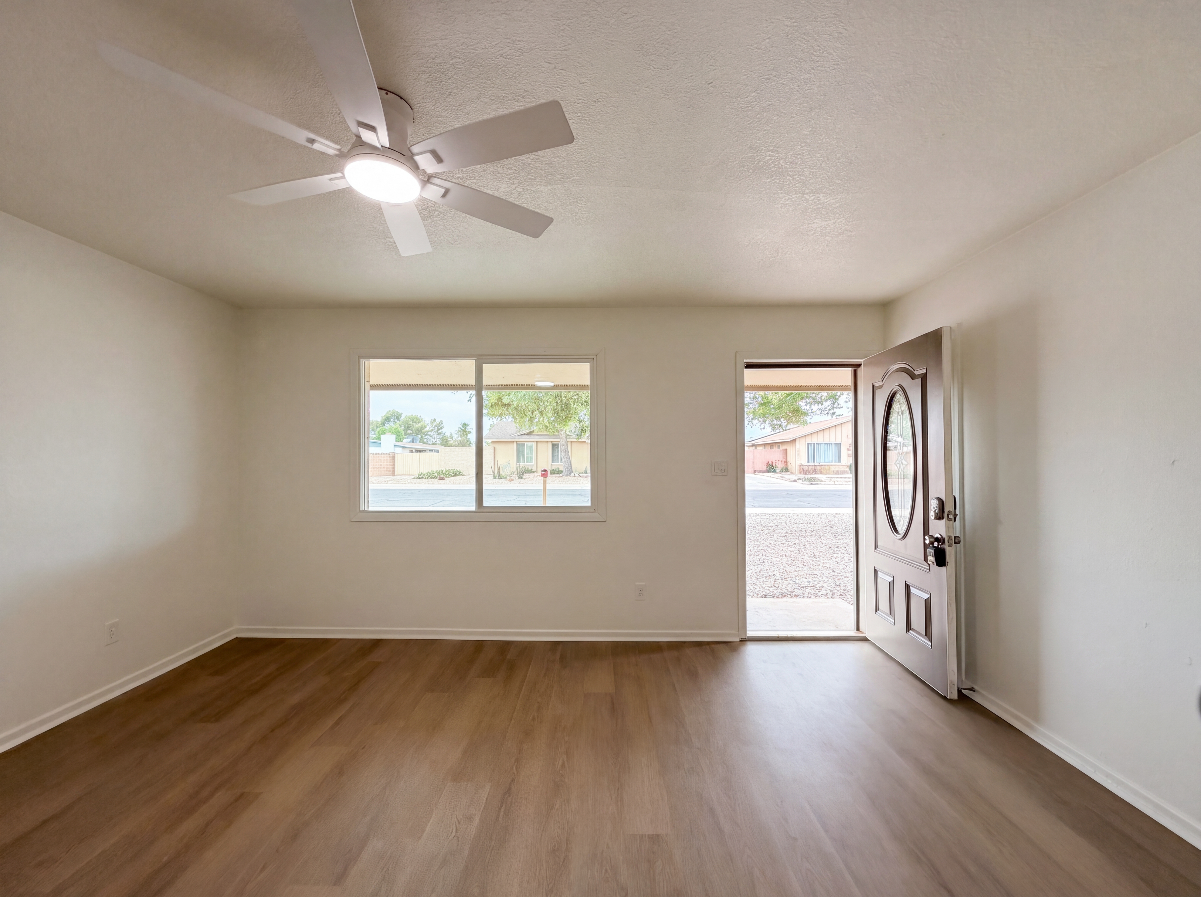 Photo 3 of 19 of 1226 E 11th Pl, Casa Grande, AZ