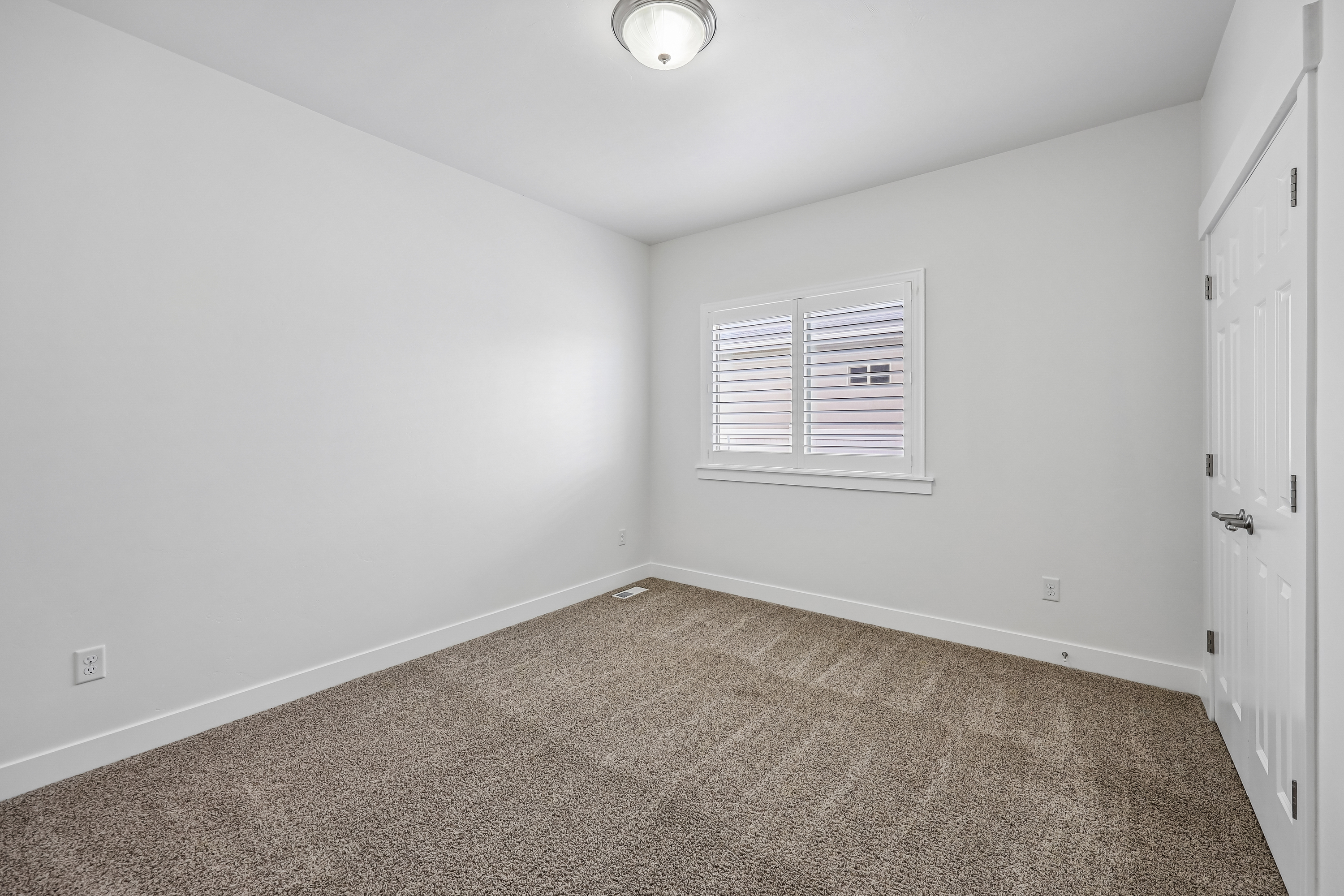 Photo 26 of 41 of 11512 S 4135 W, South Jordan, UT
