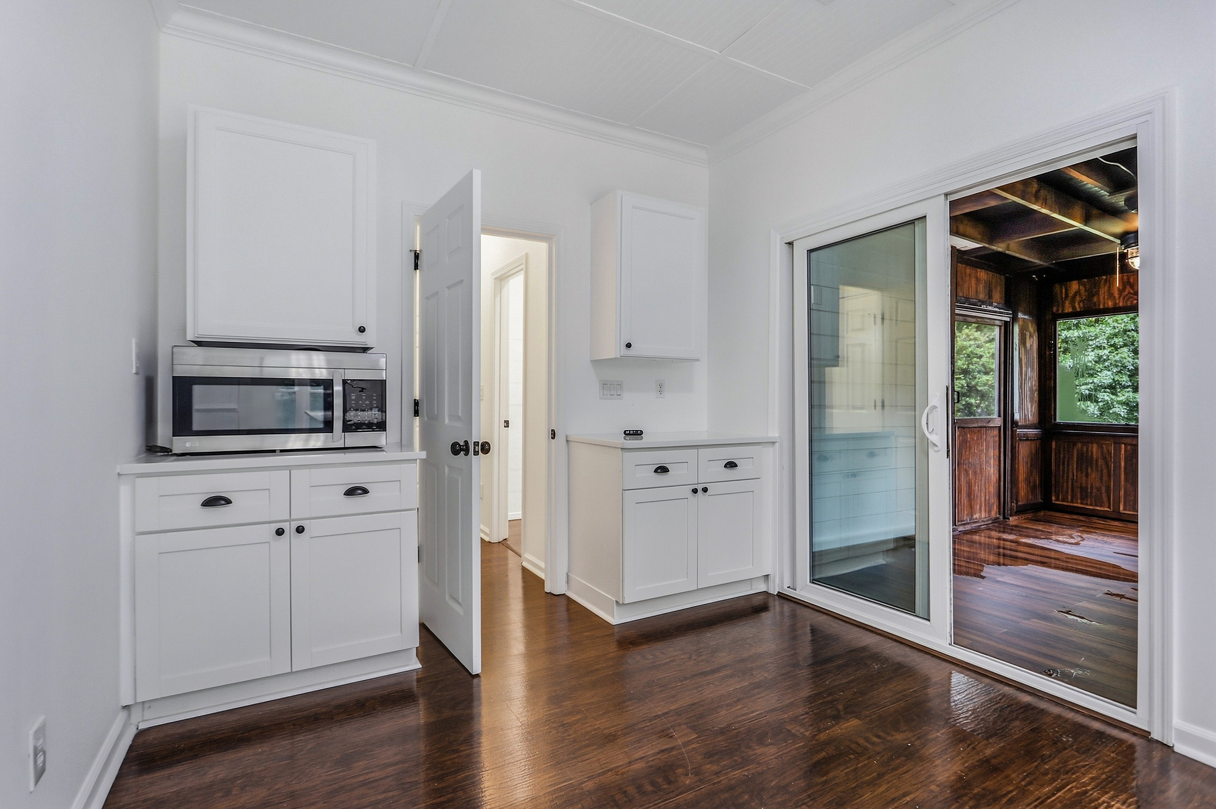 Photo 11 of 40 of 1025 Crown Corners Dr, McDonough, GA