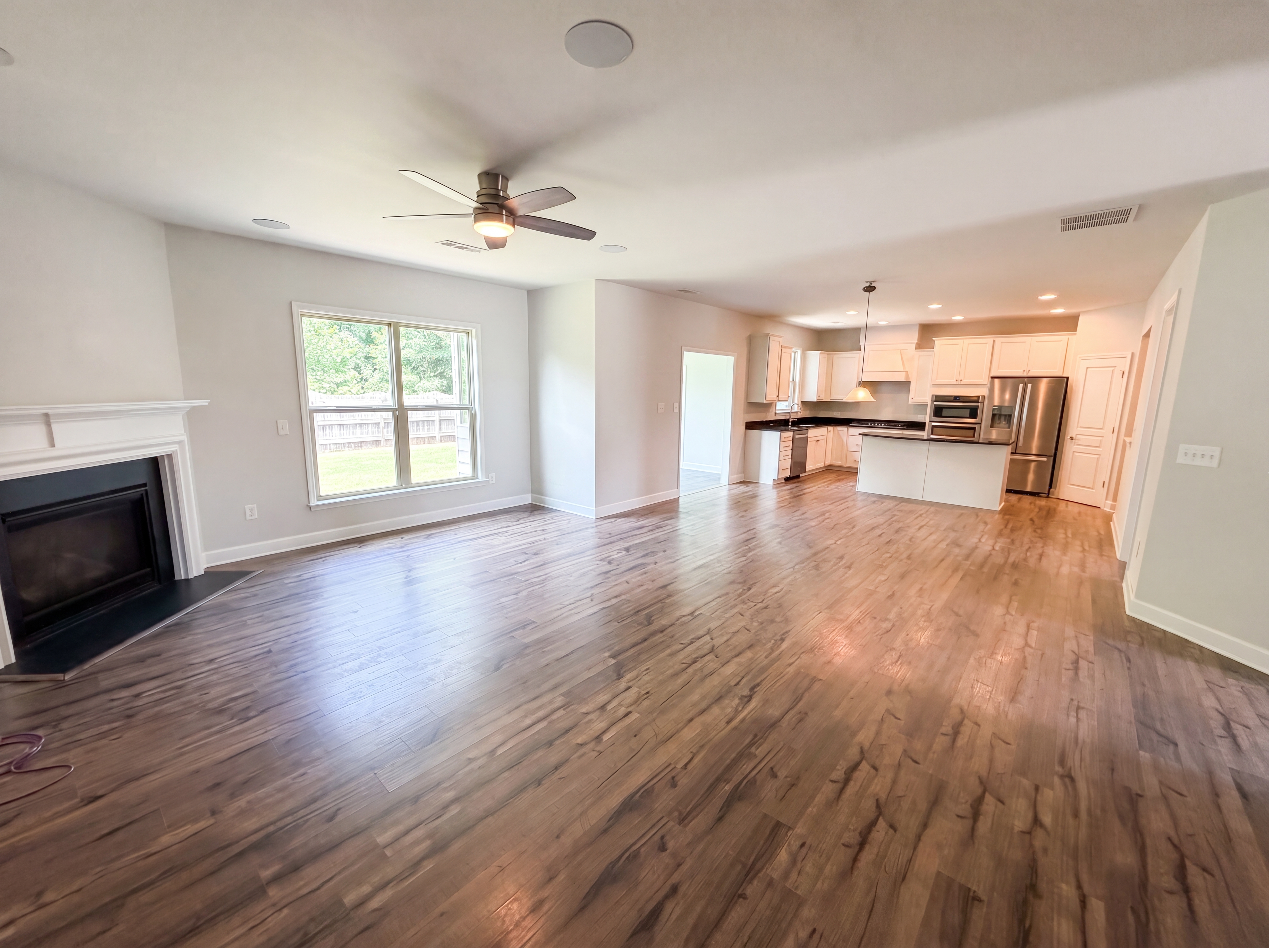 Photo 3 of 24 of 165 Calverton Ln, Tyrone, GA