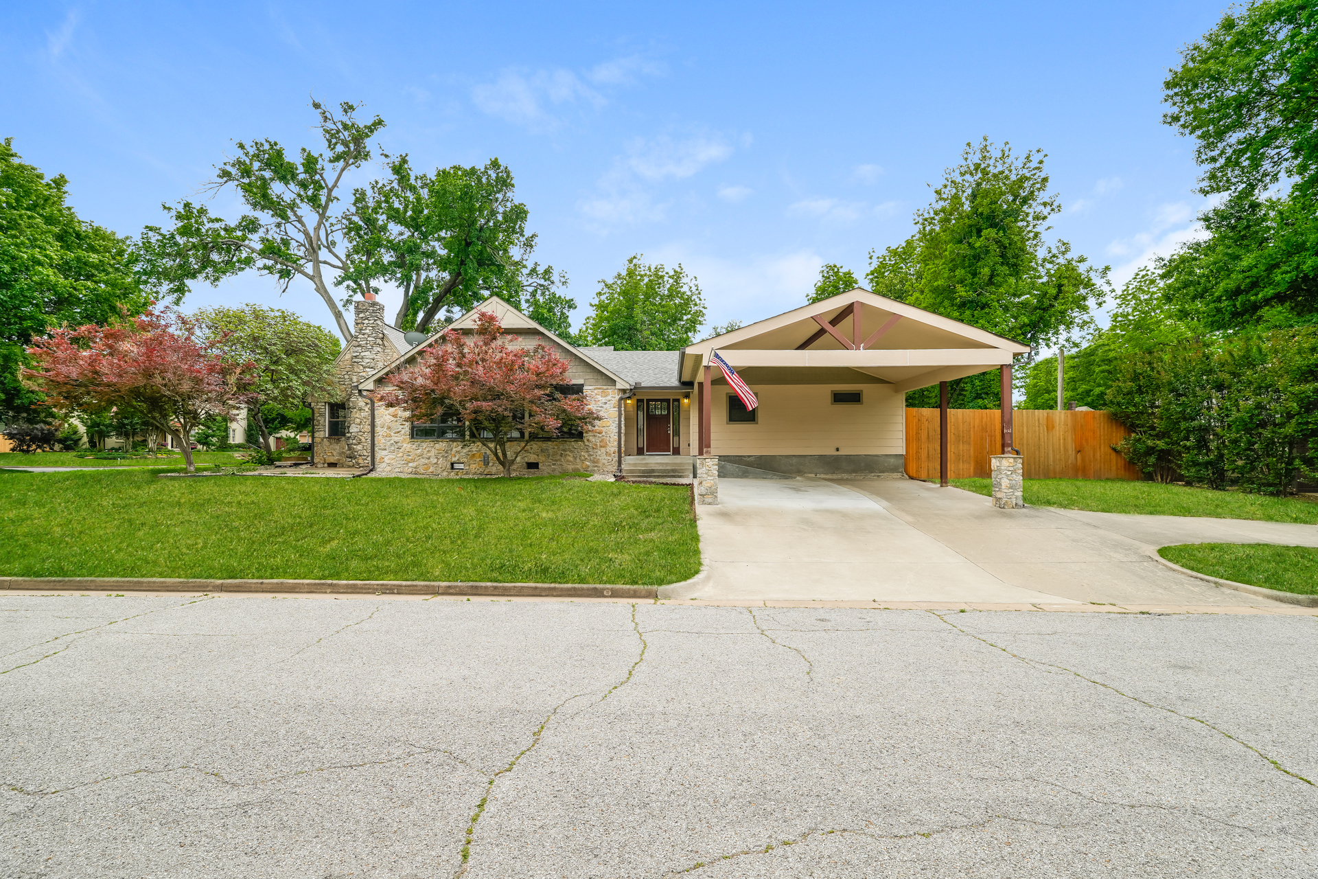 Photo 6 of 21 of 3132 S Owasso Ave, Tulsa, OK