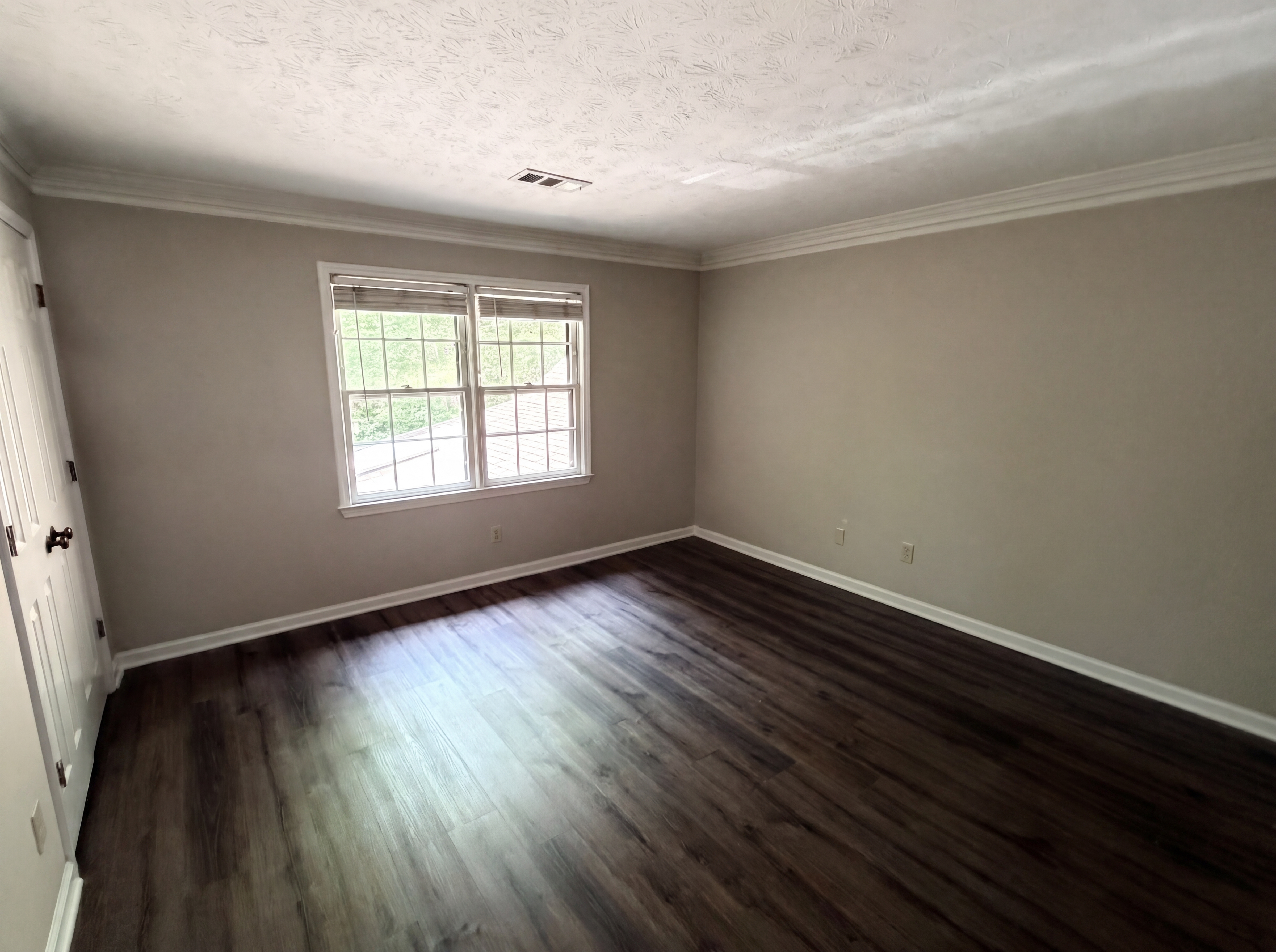 Photo 17 of 46 of 2360 Kimbrough Ct, Atlanta, GA