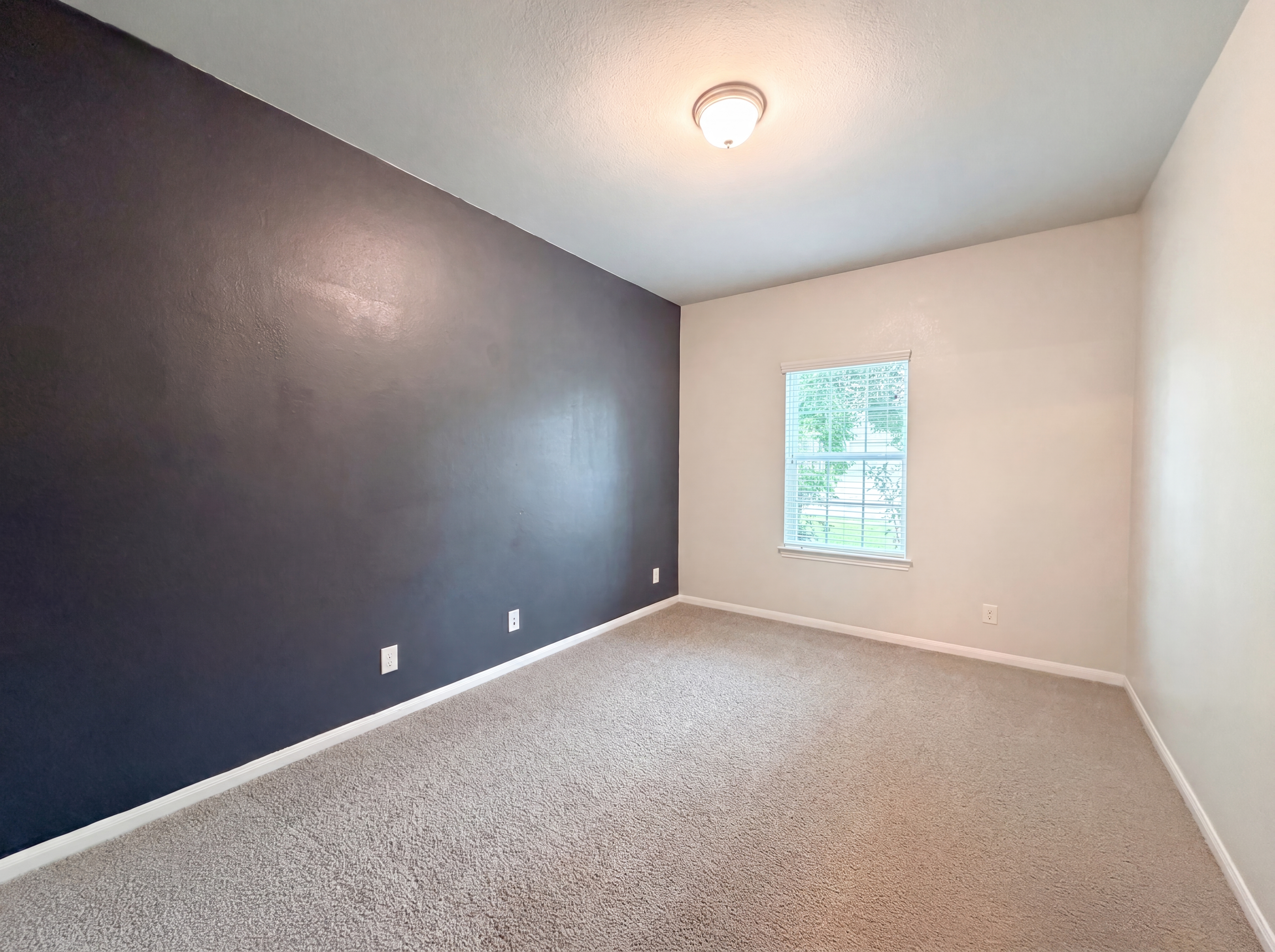 Photo 13 of 22 of 18664 Legend Oaks Dr, Magnolia, TX