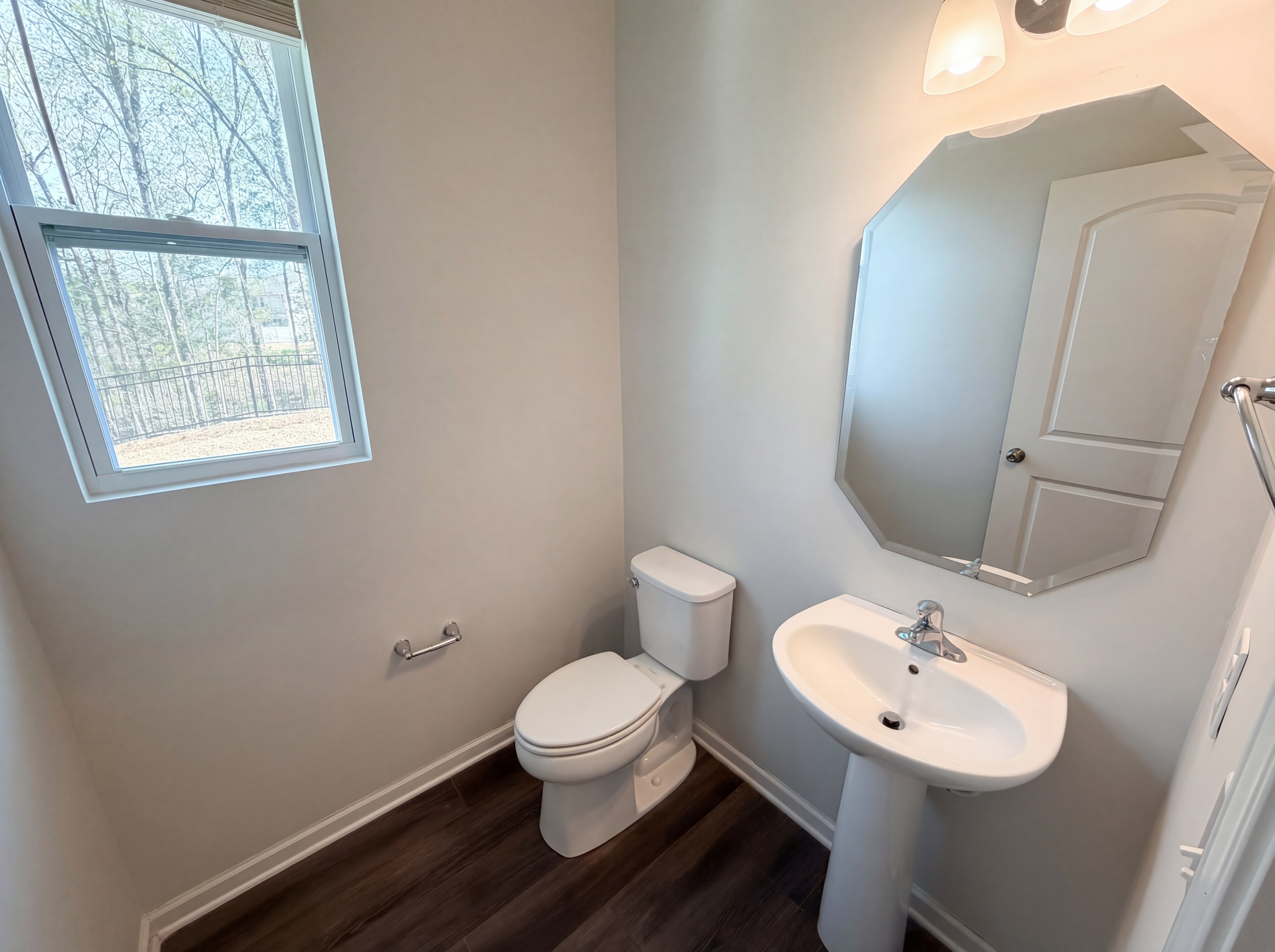 Photo 13 of 24 of 11122 Chalkbark Ln, Charlotte, NC