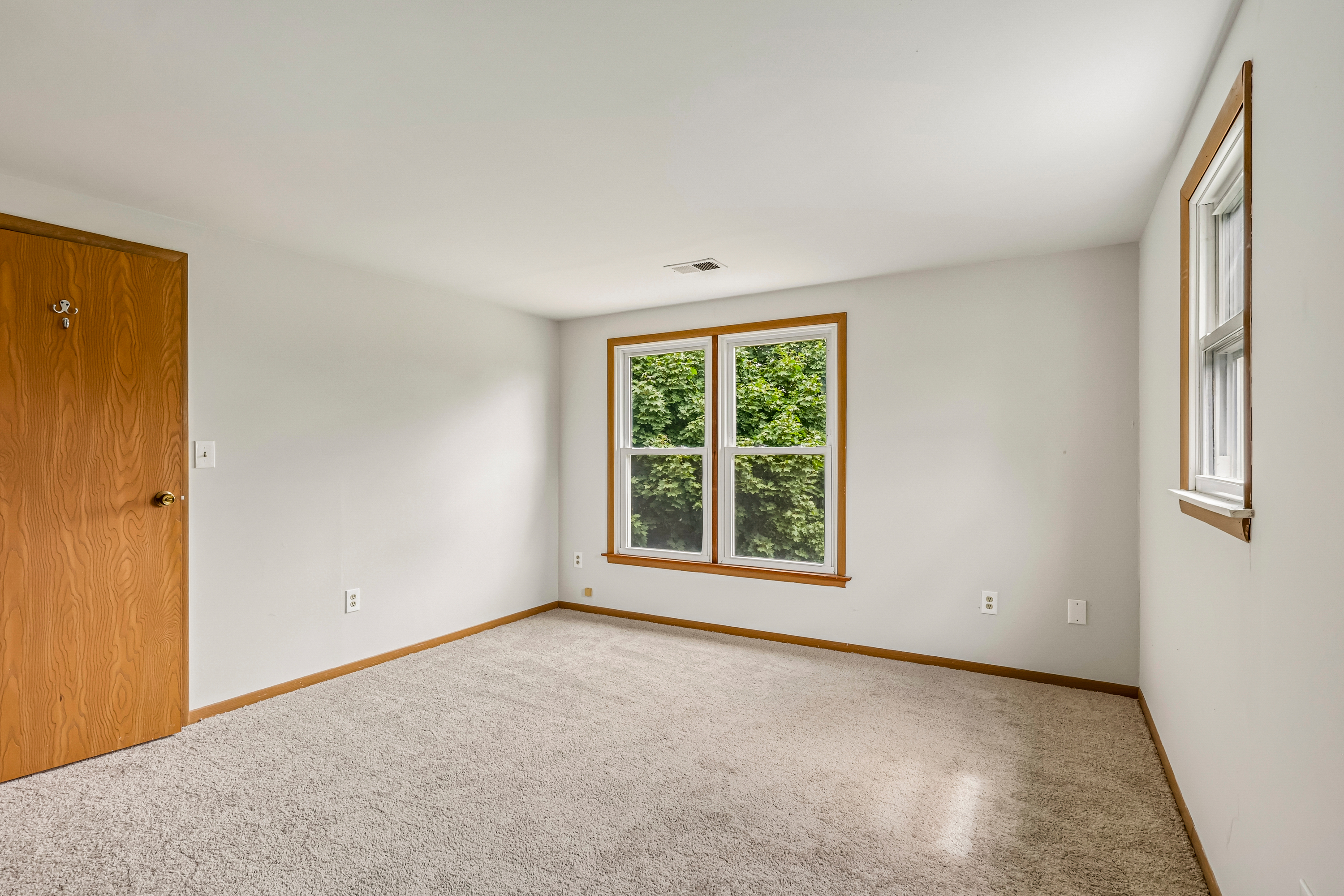 Photo 5 of 55 of 55 Jefferson Dr, Piscataway, NJ
