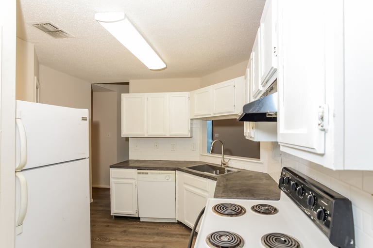 Photo 12 of 27 - 4018 Sun Harbour Dr, San Antonio, TX 78244