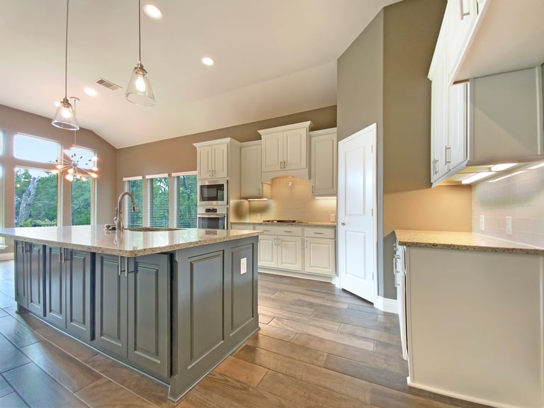 Photo 5 of 31 - 512 Judge Fisk Dr, Leander, TX 78641