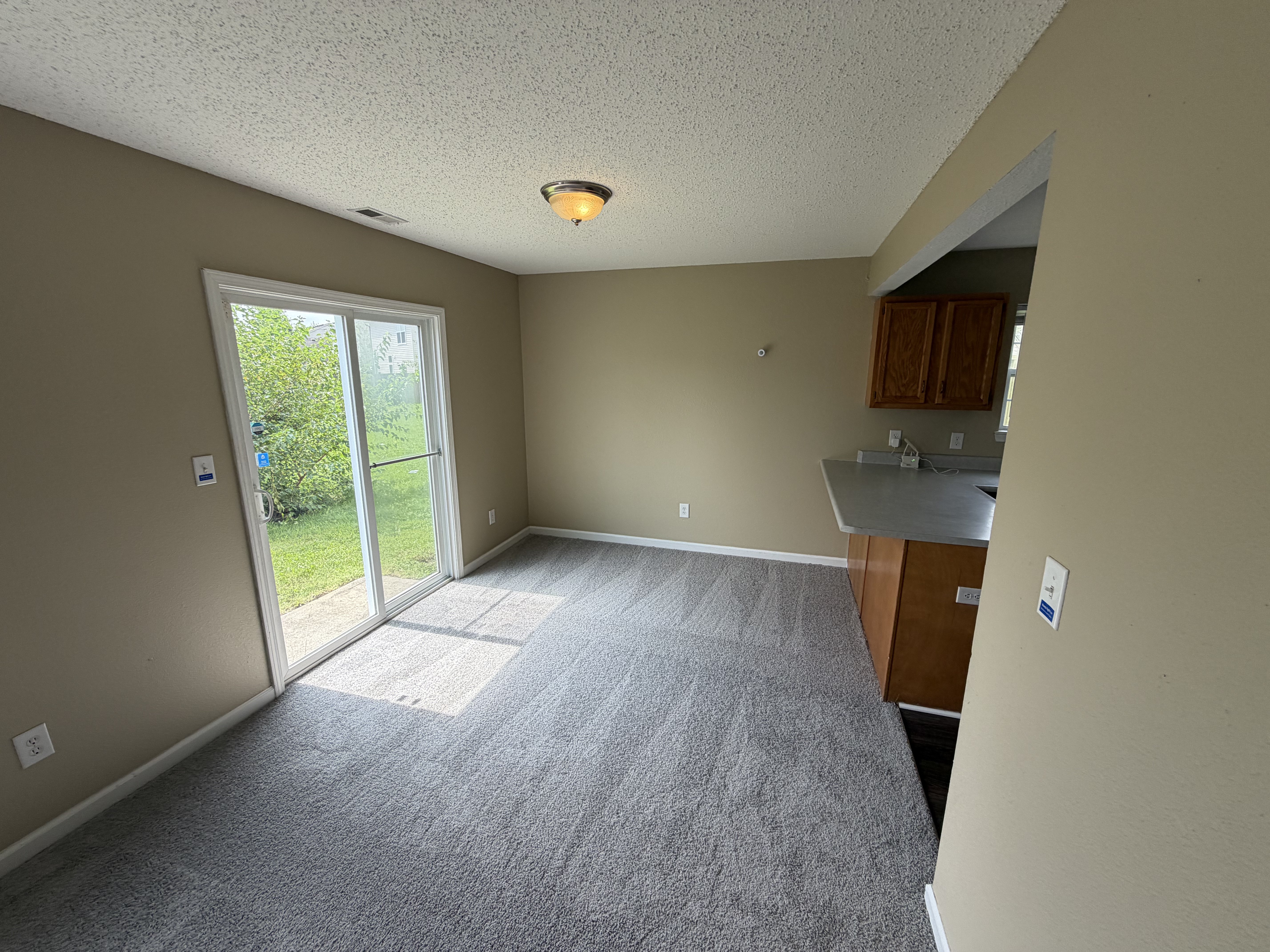 Photo 6 of 35 of 11307 Narrowleaf Dr, Indianapolis, IN
