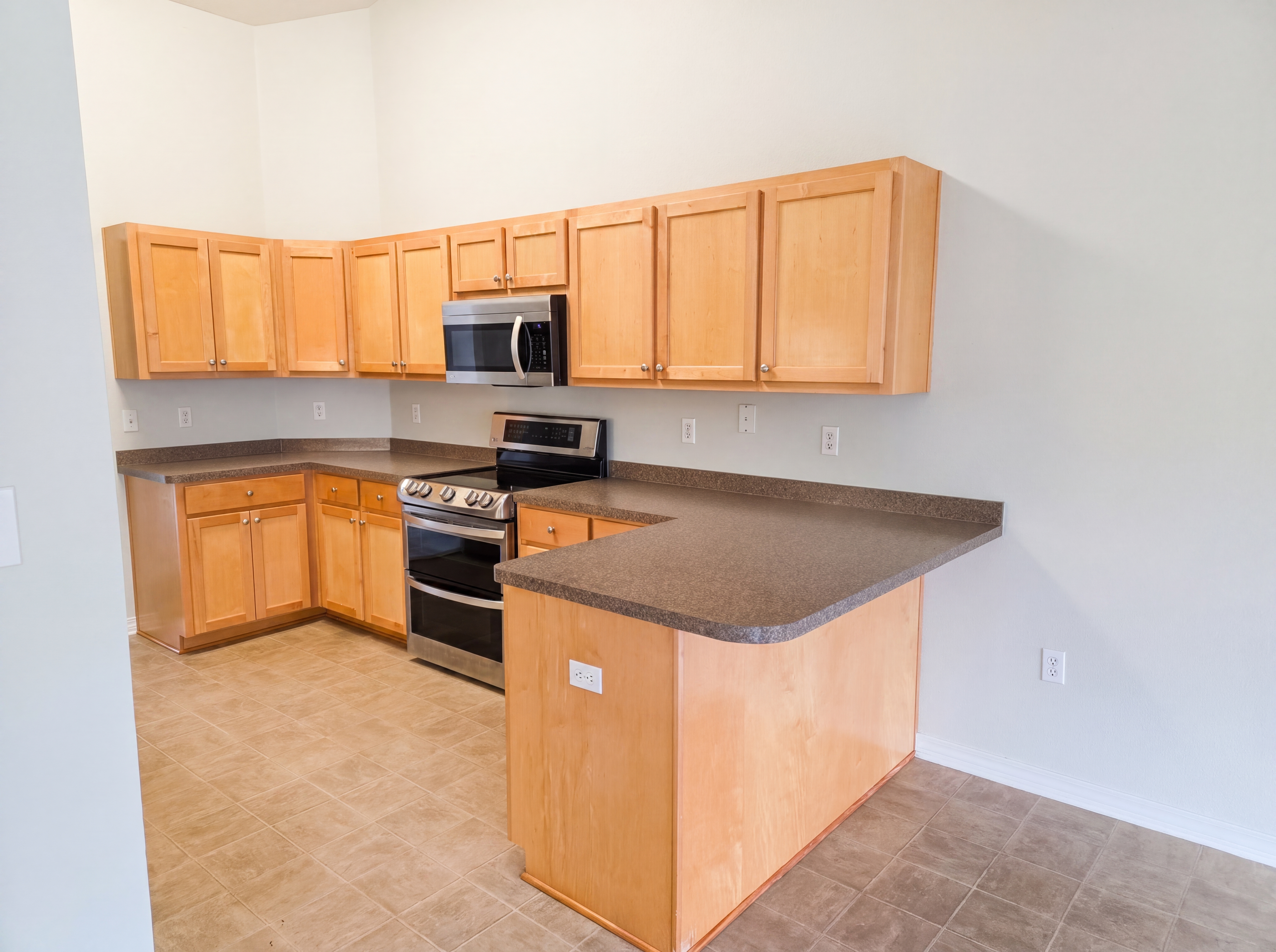 Photo 2 of 19 of 9564 Pouder Ln, Navarre, FL