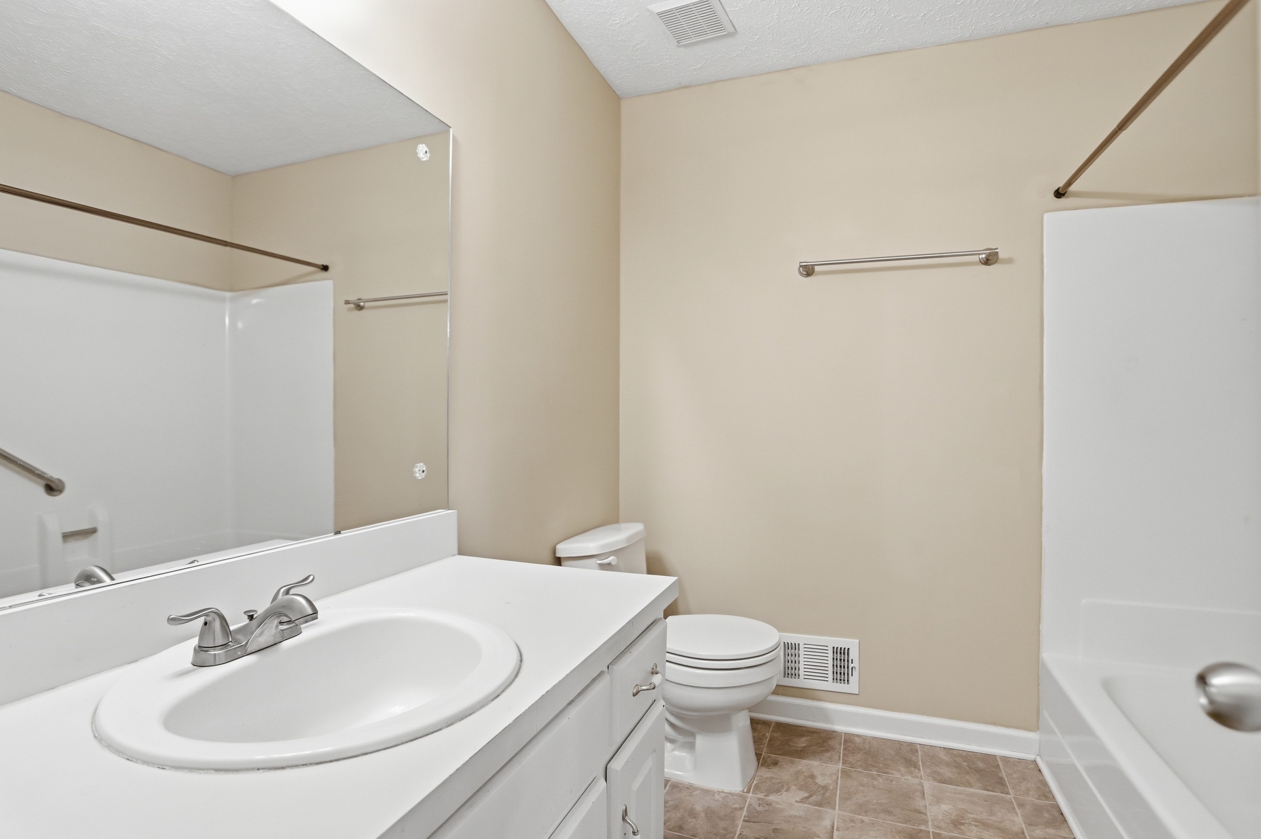 Photo 23 of 34 of 6742 Kellogg Dr, Acworth, GA