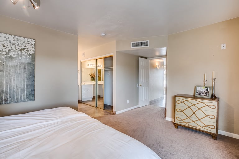 Photo 16 of 33 - 4658 W Aire Libre Ave, Glendale, AZ 85306