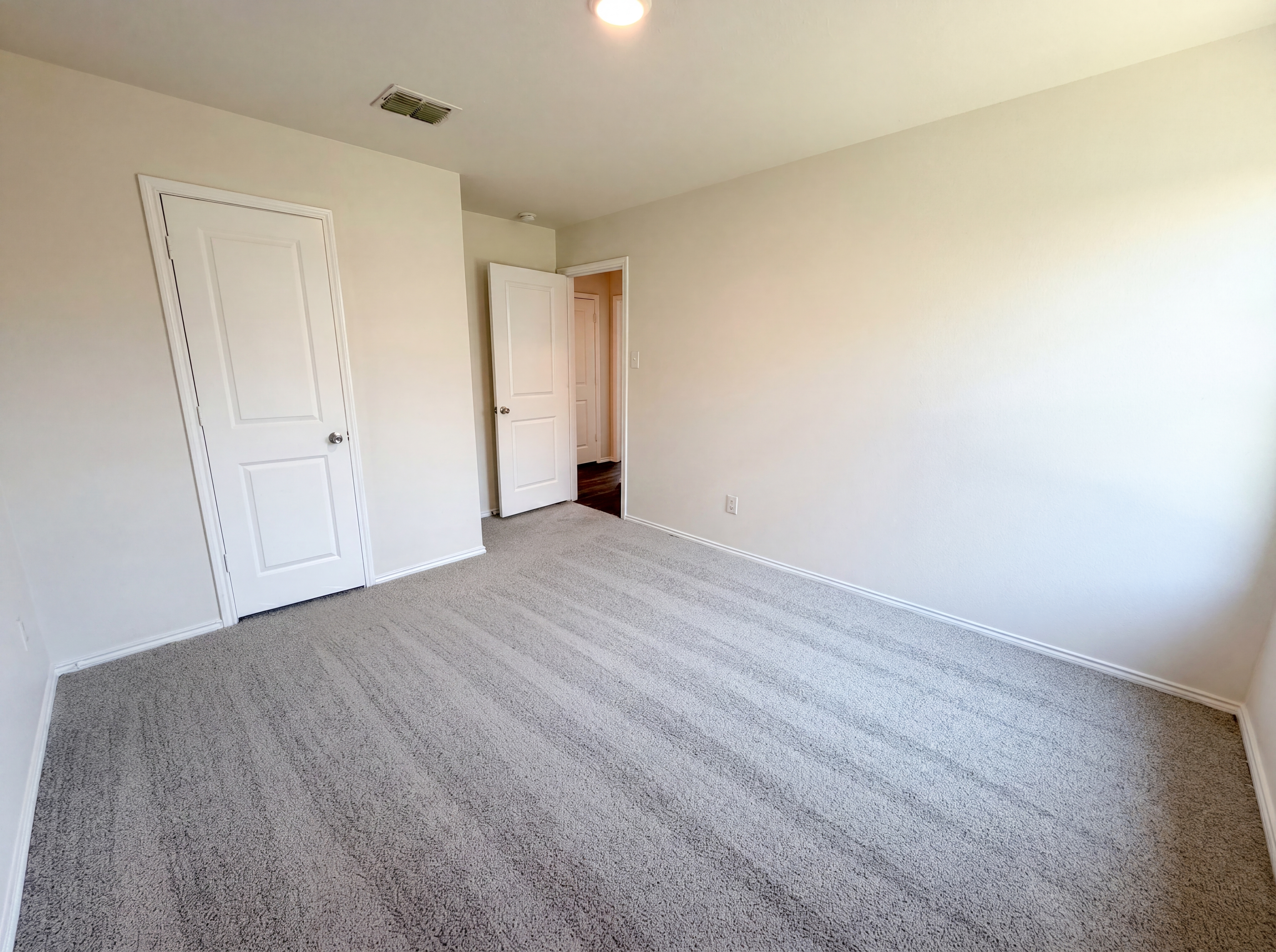 Photo 9 of 17 of 2214 Nightgrove Cir, Crandall, TX