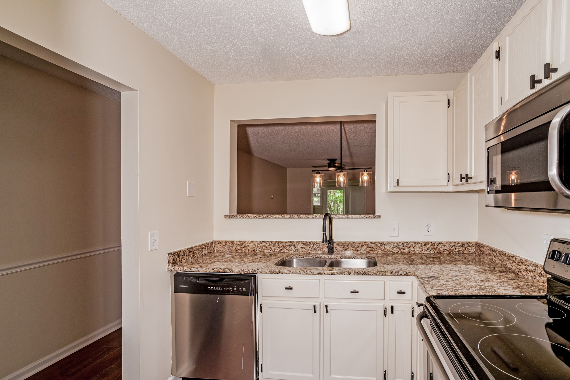 Photo 23 of 43 of 65 Bull River Bluff Dr, Savannah, GA