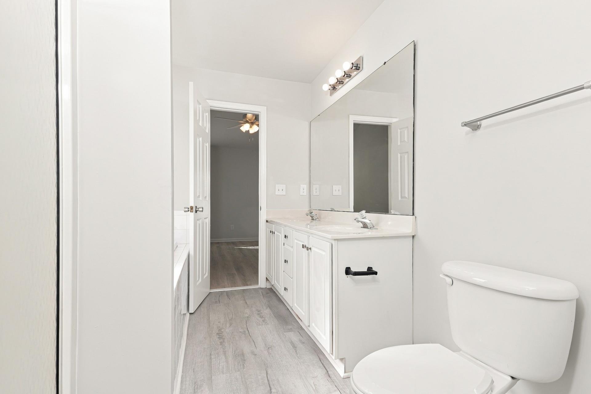 Photo 9 of 20 of 503 Plateau Dr, Greenville, NC