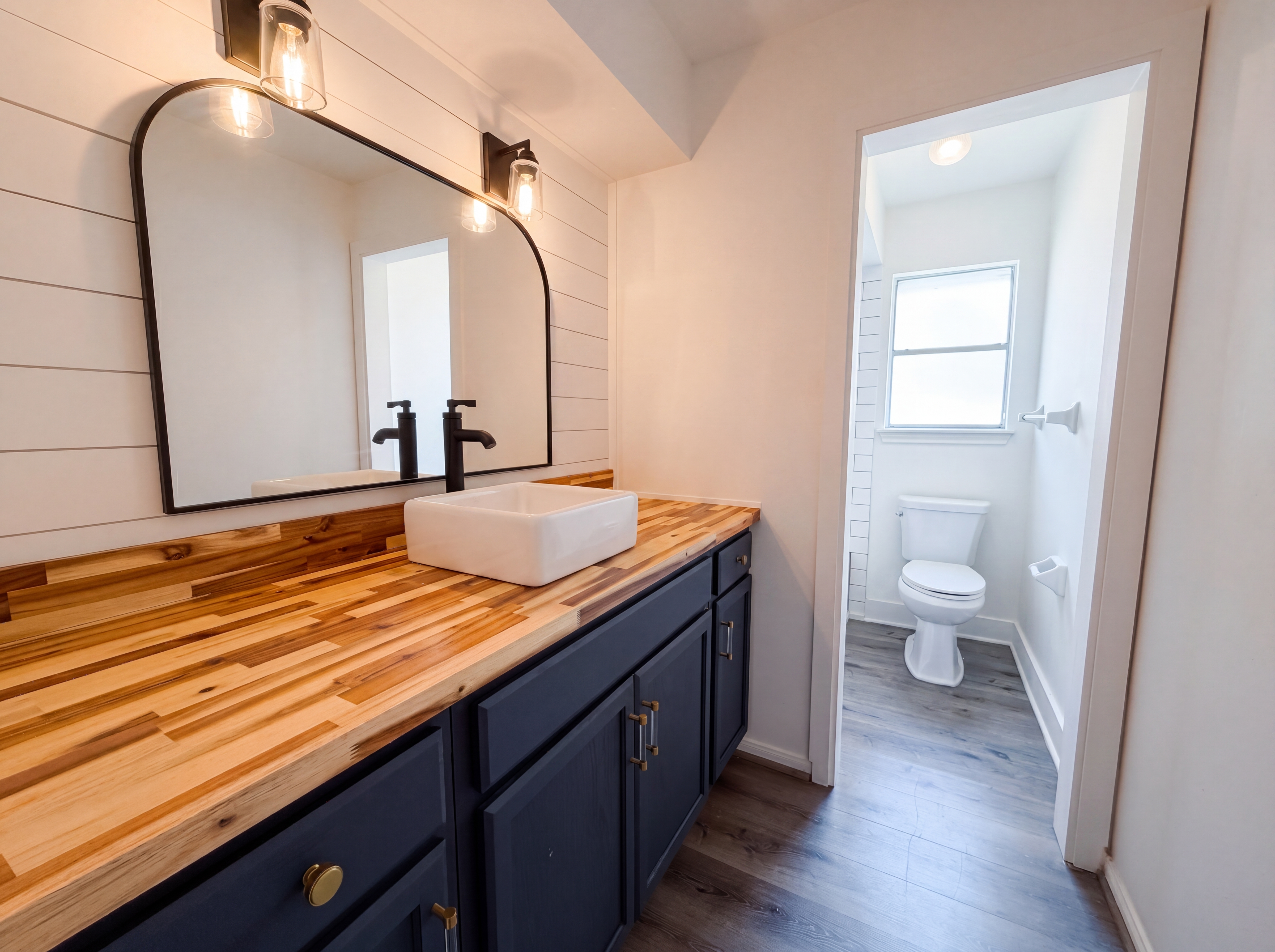 Photo 18 of 24 of 7807 Bideford Ln, Houston, TX