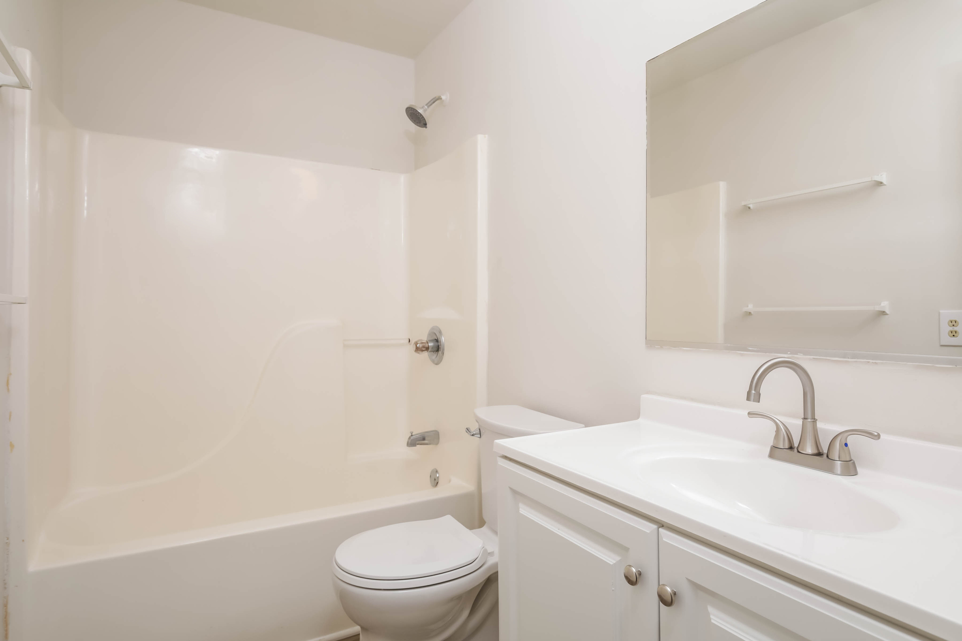 Photo 10 of 21 of 1117 Brownview Dr, Rocky Mount, NC