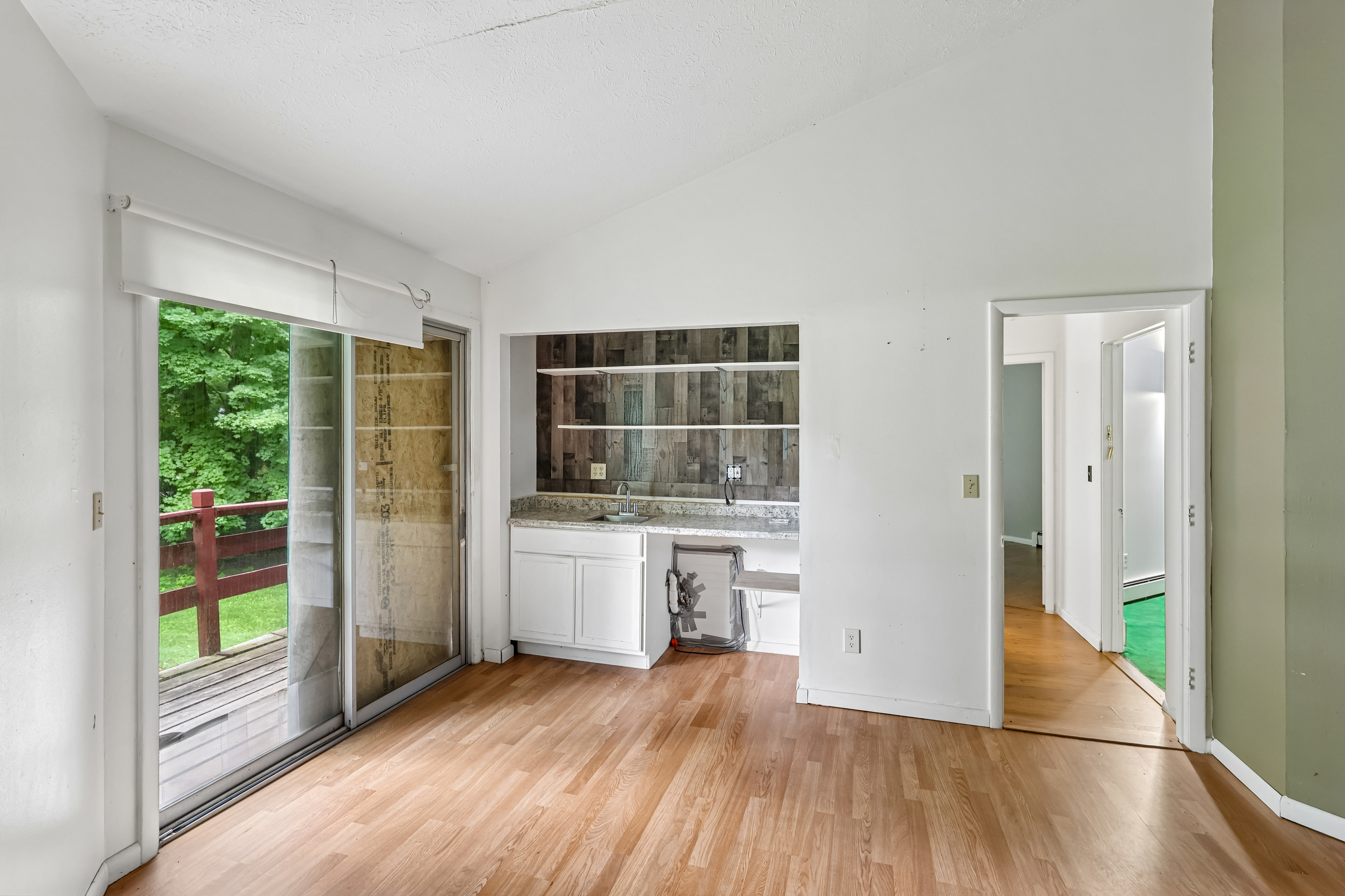 Photo 13 of 27 of 9550 Olde 8 Rd, Northfield, OH