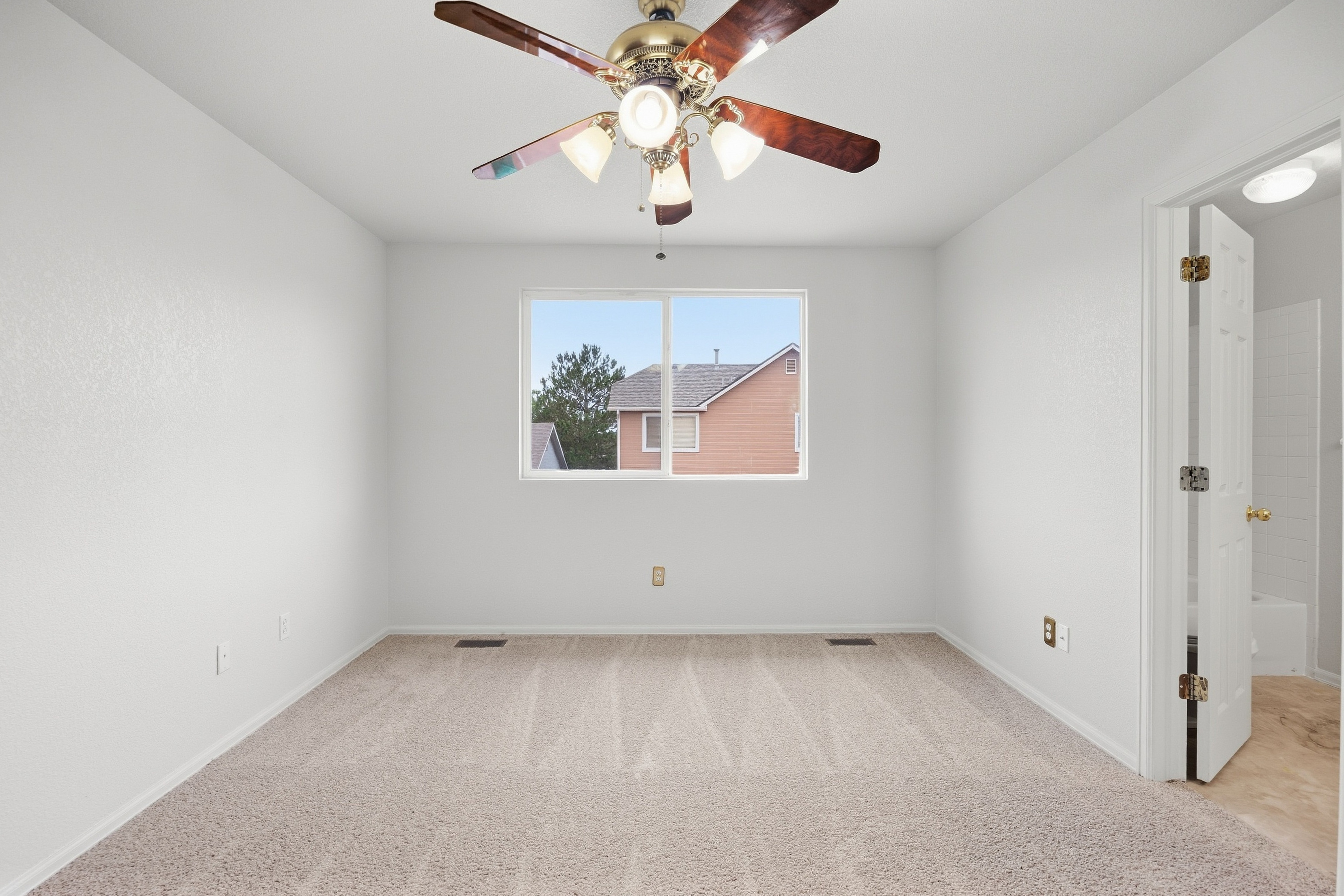 Photo 4 of 26 of 6148 Scottsbluff Dr, Colorado Springs, CO
