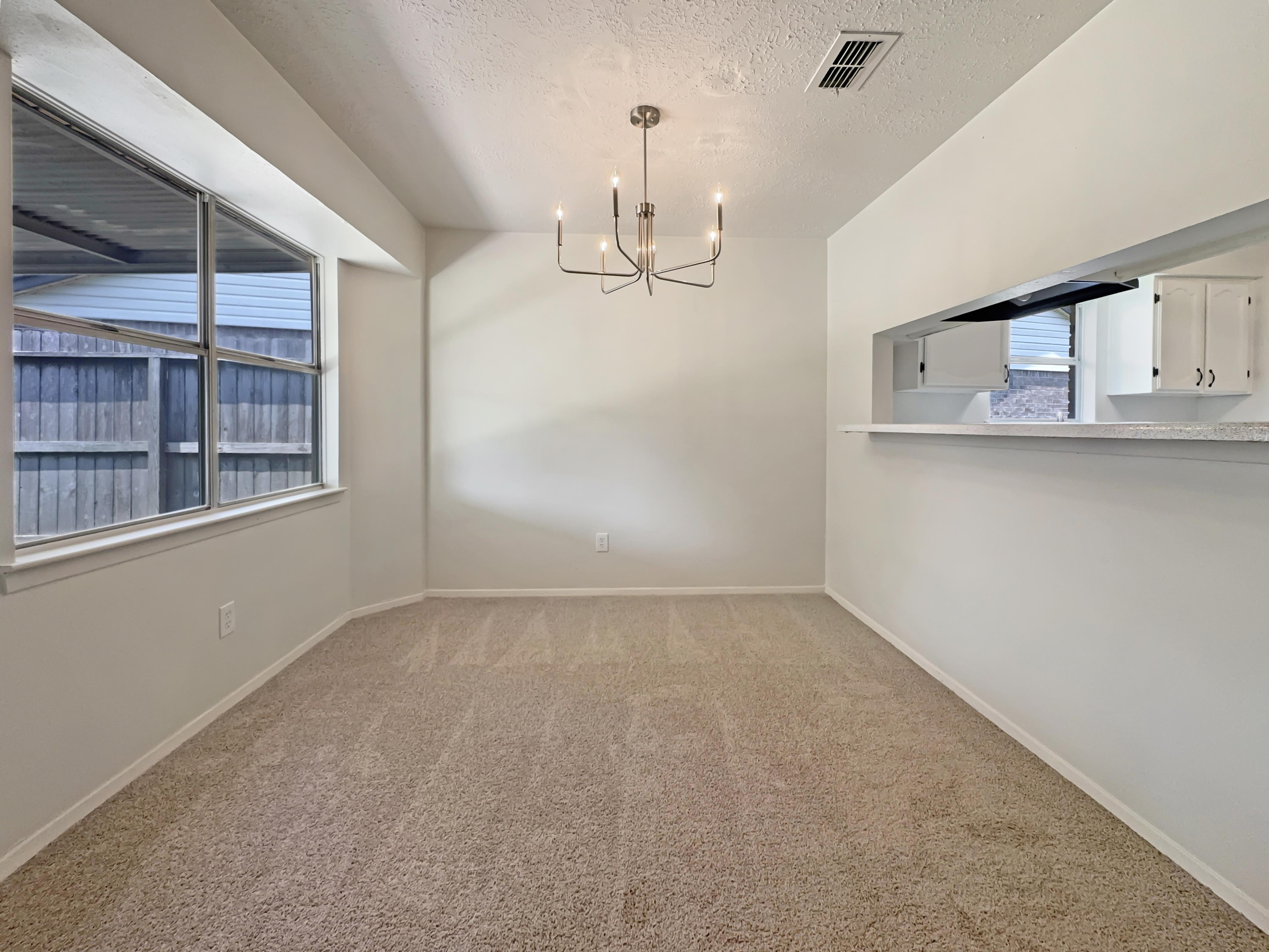Photo 11 of 19 of 10110 Willmont Rd, La Porte, TX