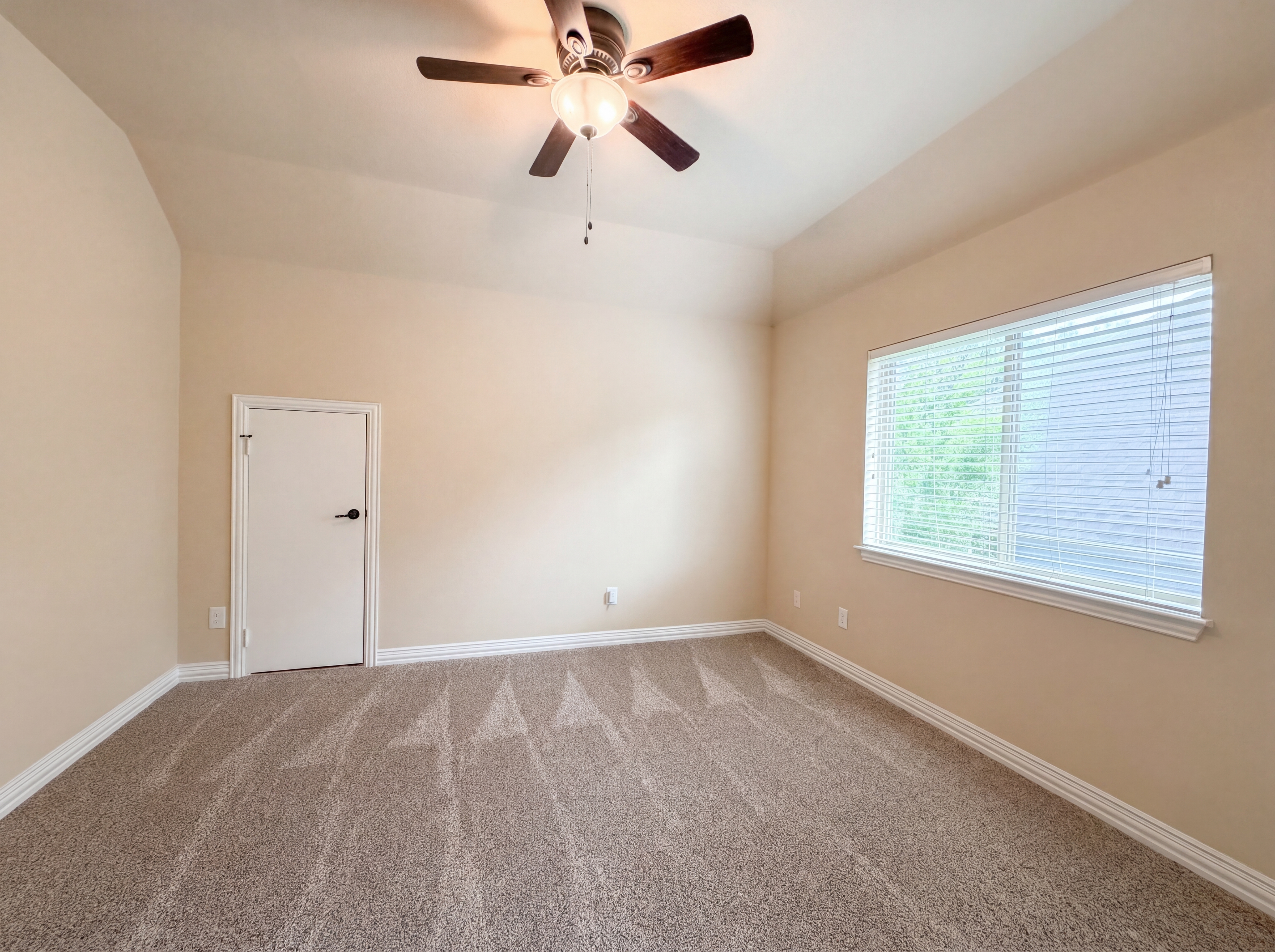 Photo 15 of 21 of 1036 Cedar Forest Dr, Conroe, TX