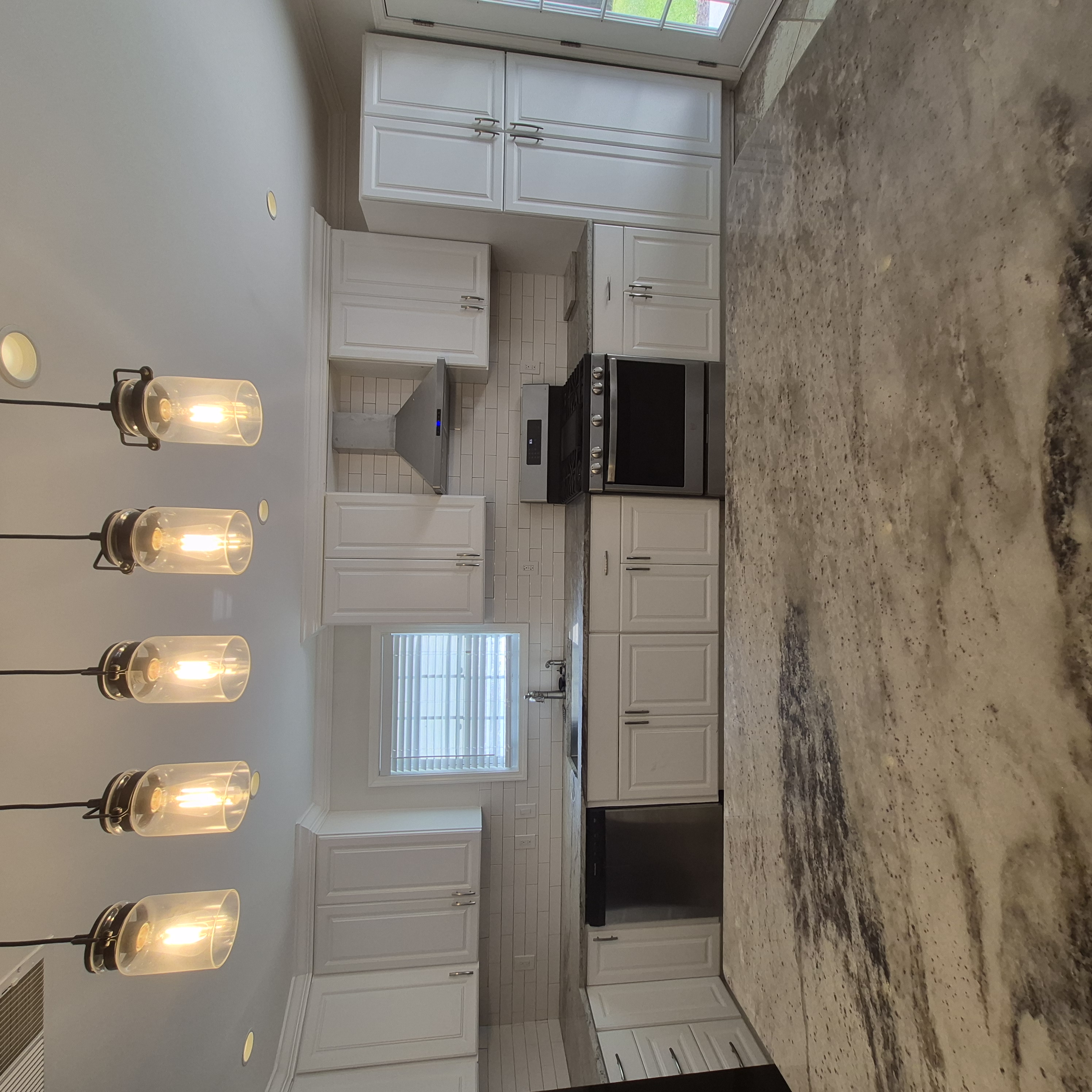 Photo 10 of 34 of 709 Sunny Field Ln, Lawrenceville, GA