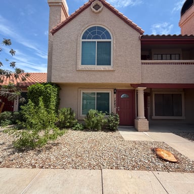 Property photo 1 of 4901 E Kelton Ln Unit 1247