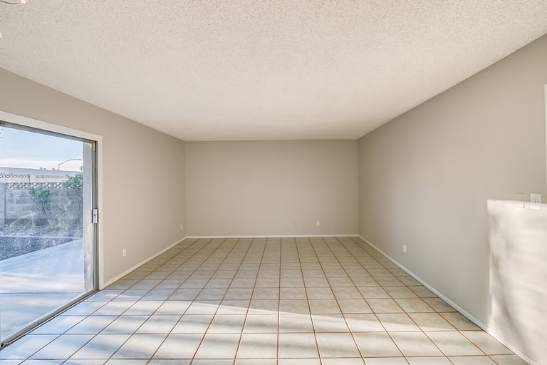 Photo 7 of 21 - 5315 S Siesta Ln, Tempe, AZ 85283