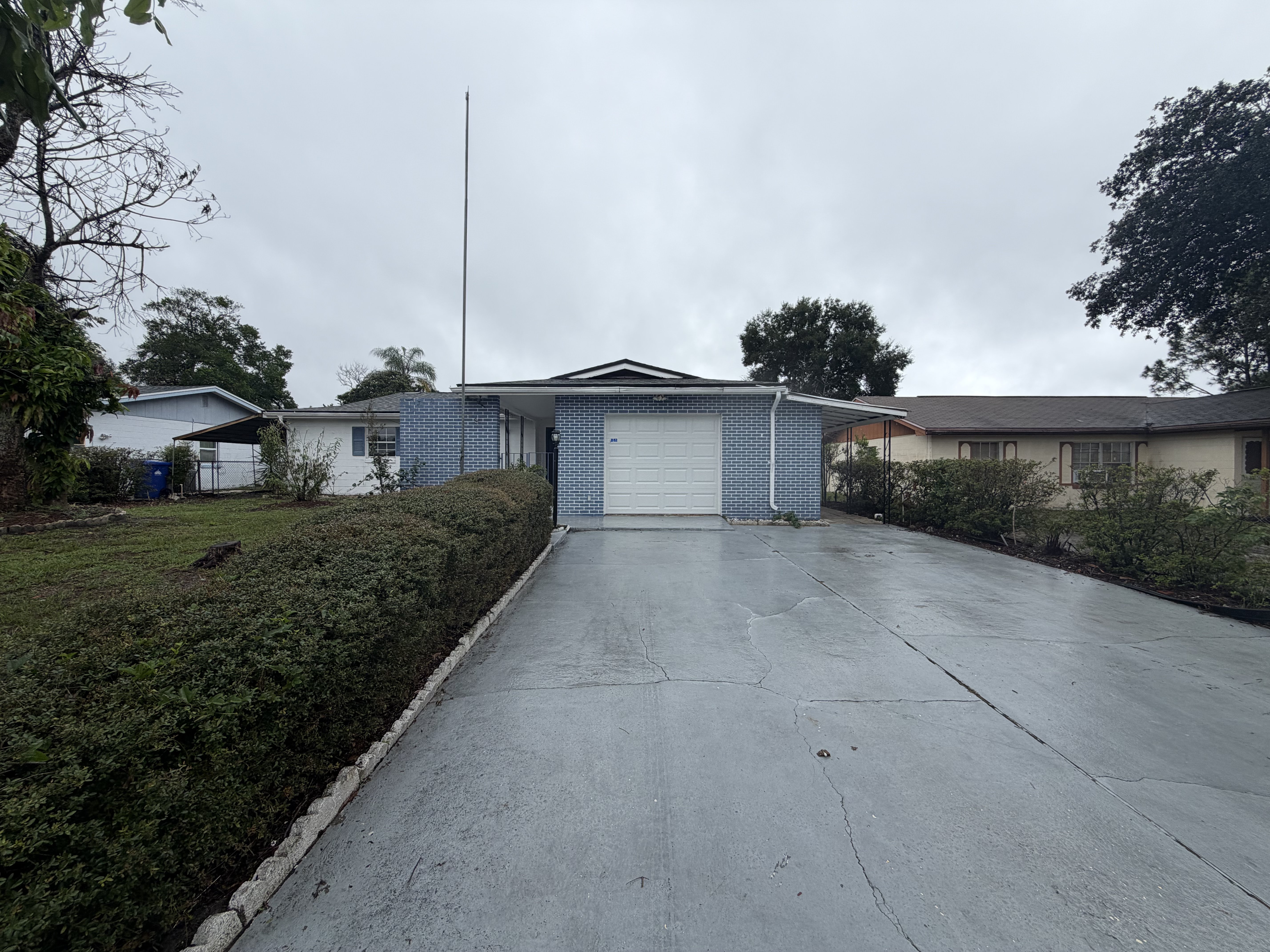 Photo 2 of 38 of 904 Spring Creek Dr, Ocoee, FL