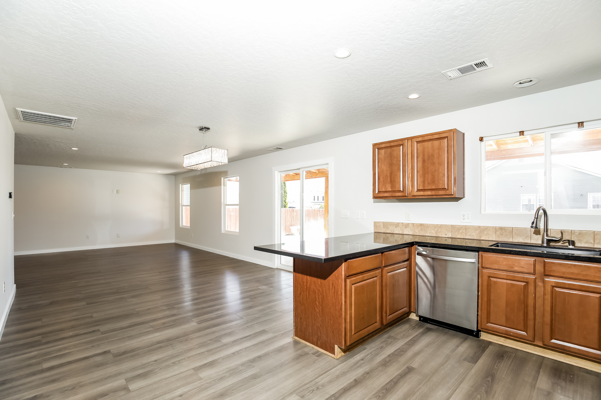 Photo 7 of 20 of 16208 Plow Ave, Caldwell, ID