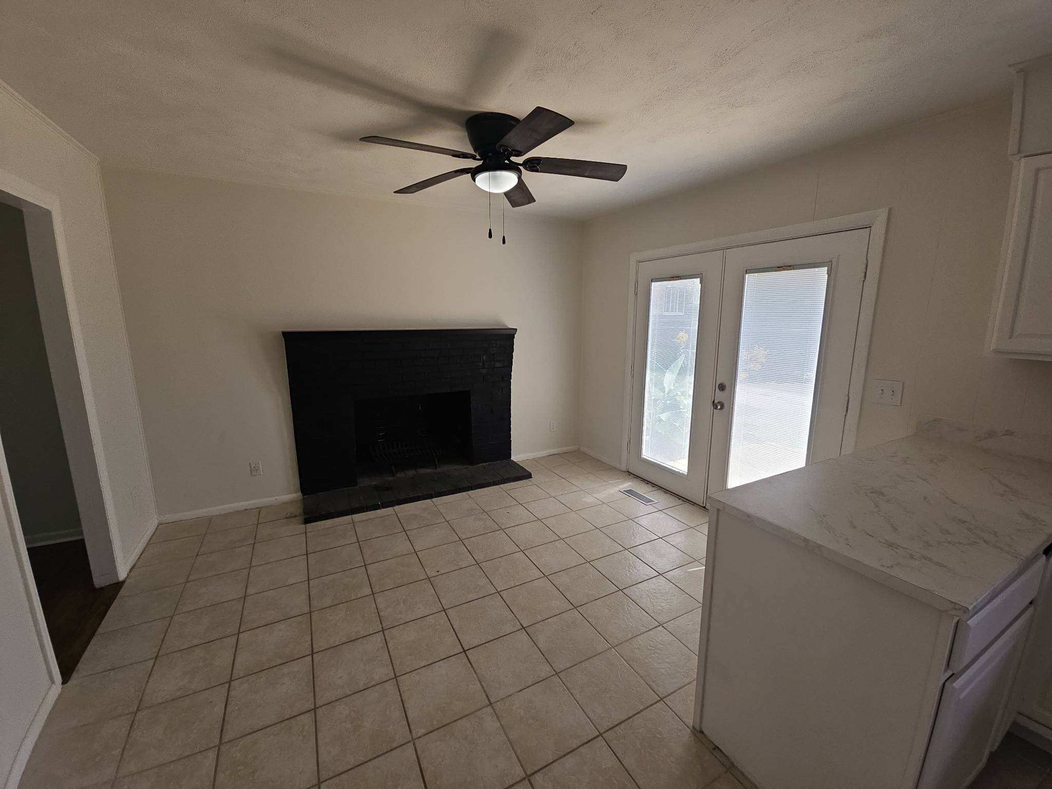 Photo 9 of 16 of 1001 Stanbery Cir, Greeneville, TN