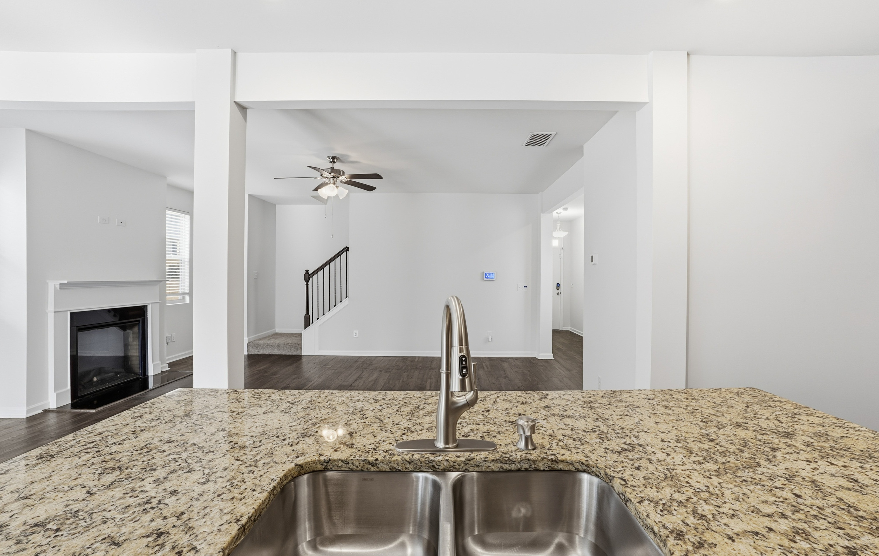 Photo 13 of 39 of 2031 Theberton Trl, Locust Grove, GA