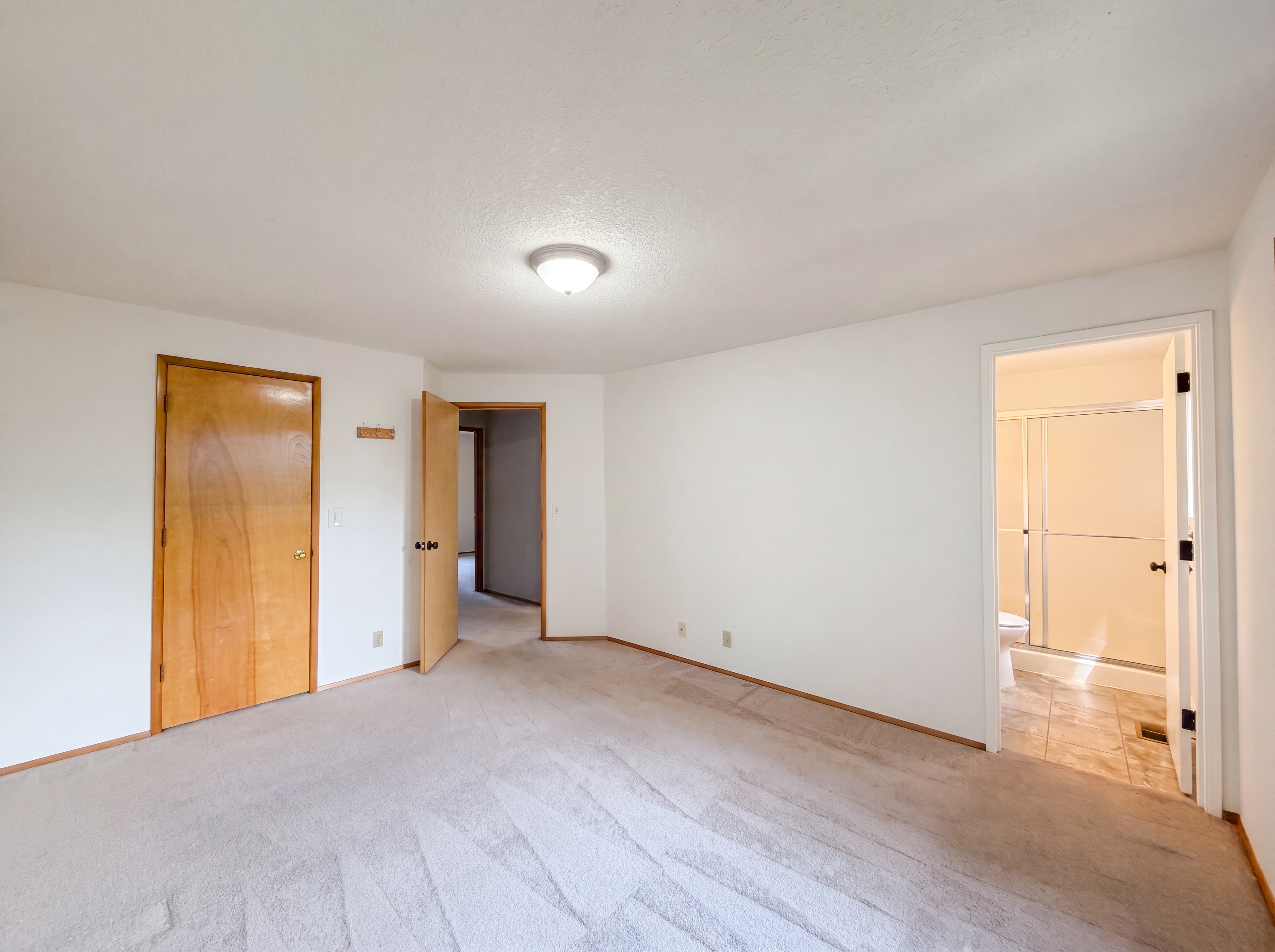 Photo 4 of 18 of 20860 SW Parker Ct, Beaverton, OR