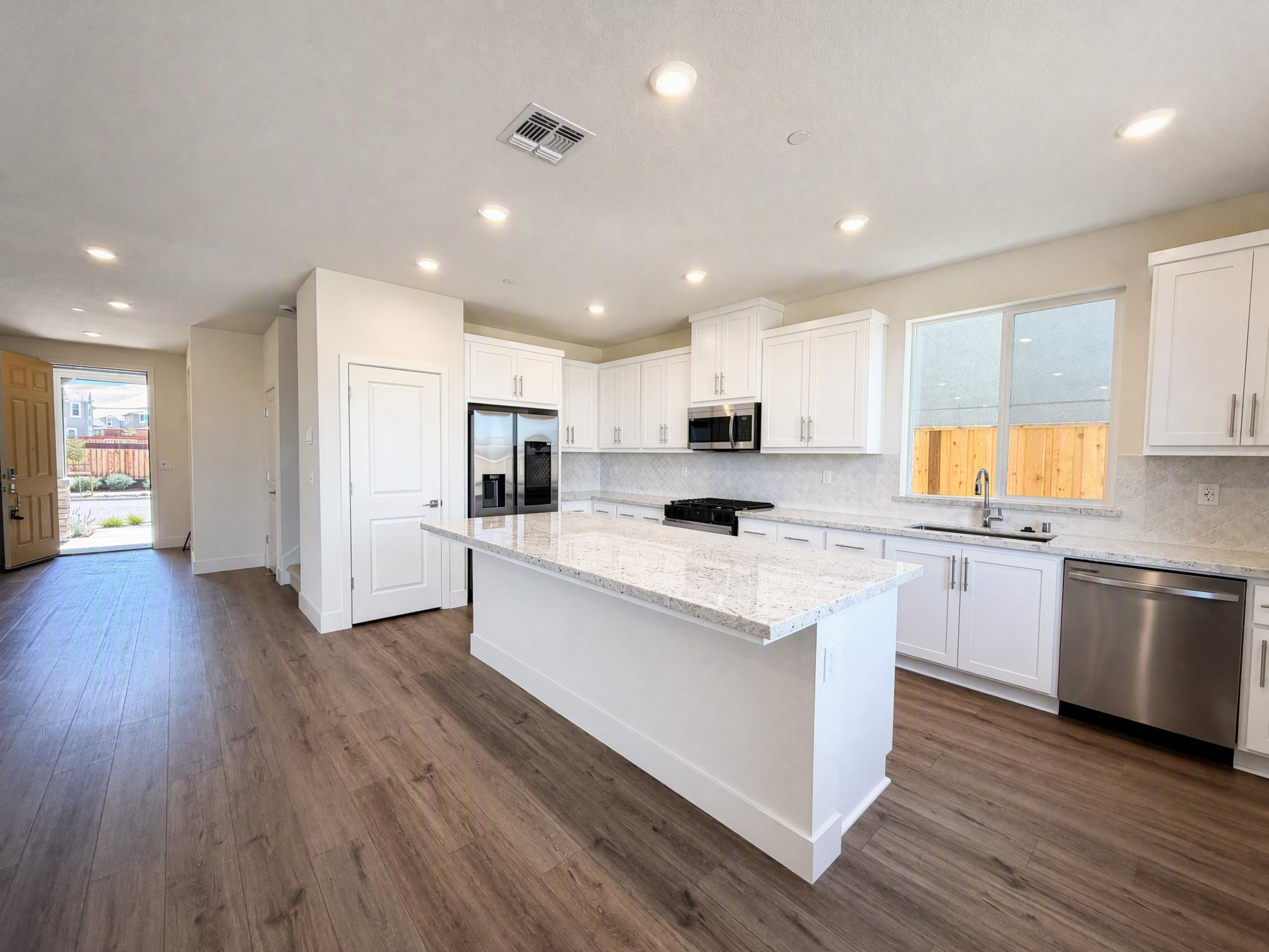 Photo 9 of 22 of 3627 Junefield St, Tracy, CA