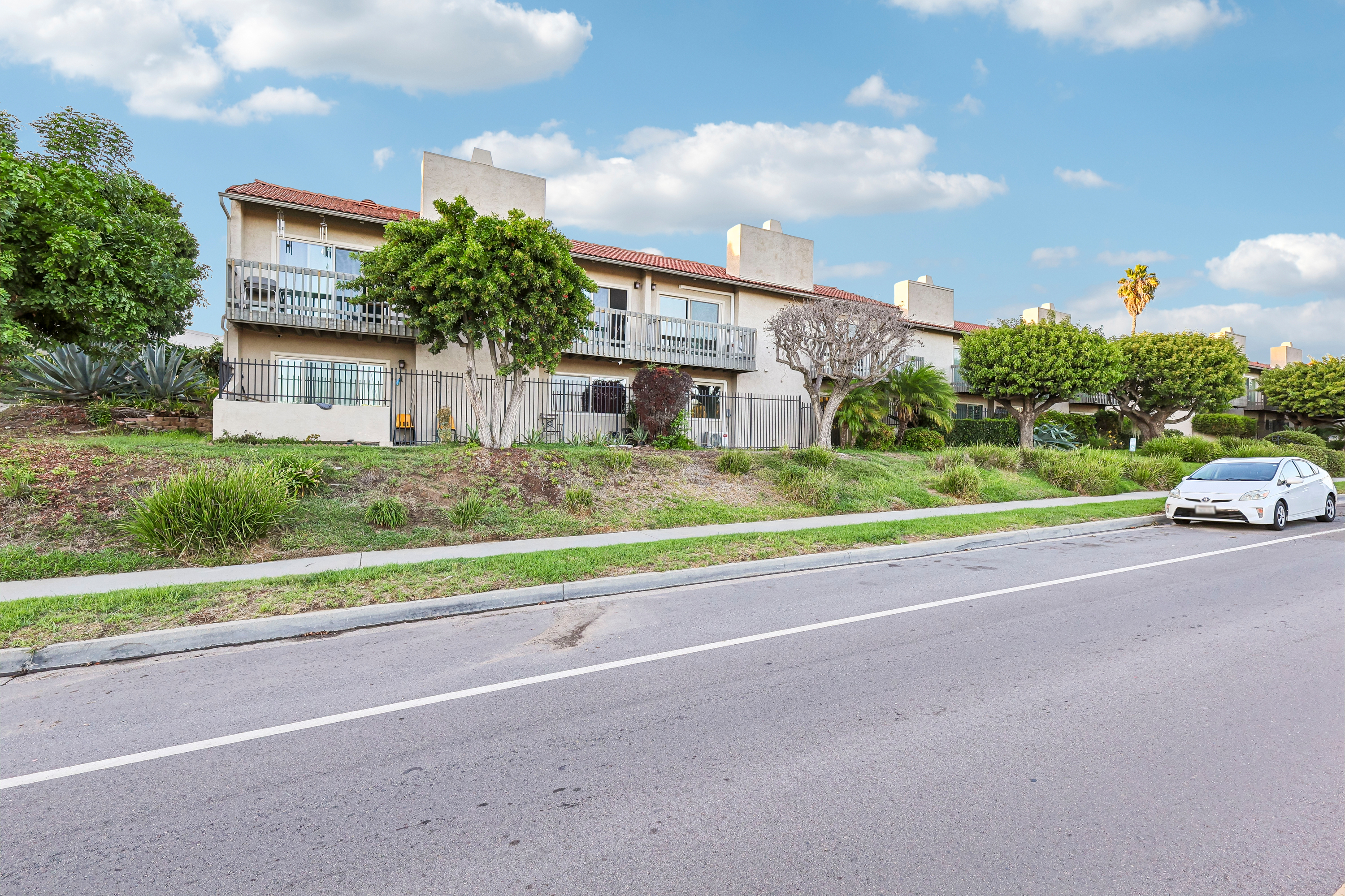 Photo 5 of 26 of 31908 Del Cielo Este, Bonsall, CA