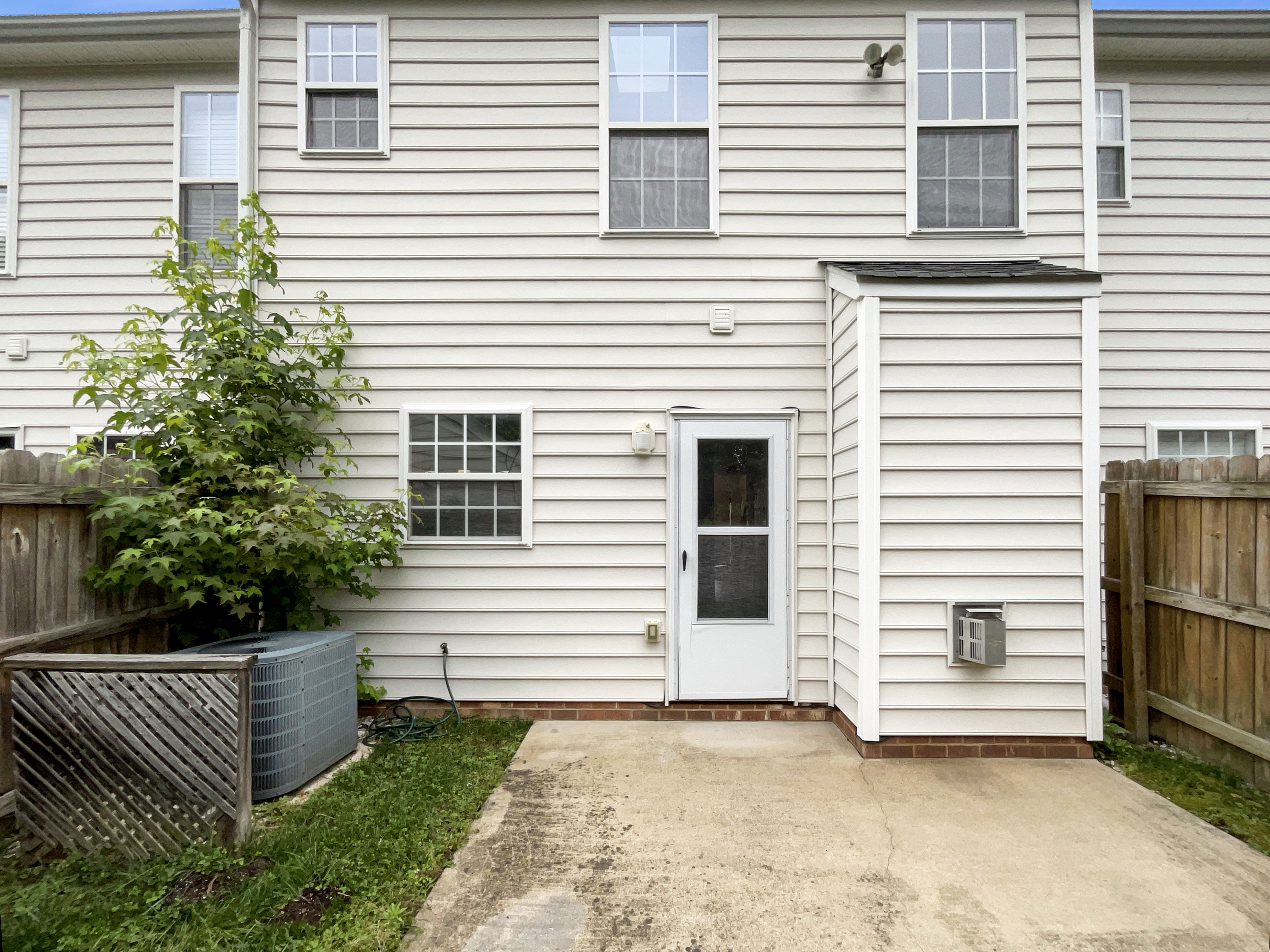 Photo 8 of 22 of 4116 Dominion Townes Cir, Richmond, VA