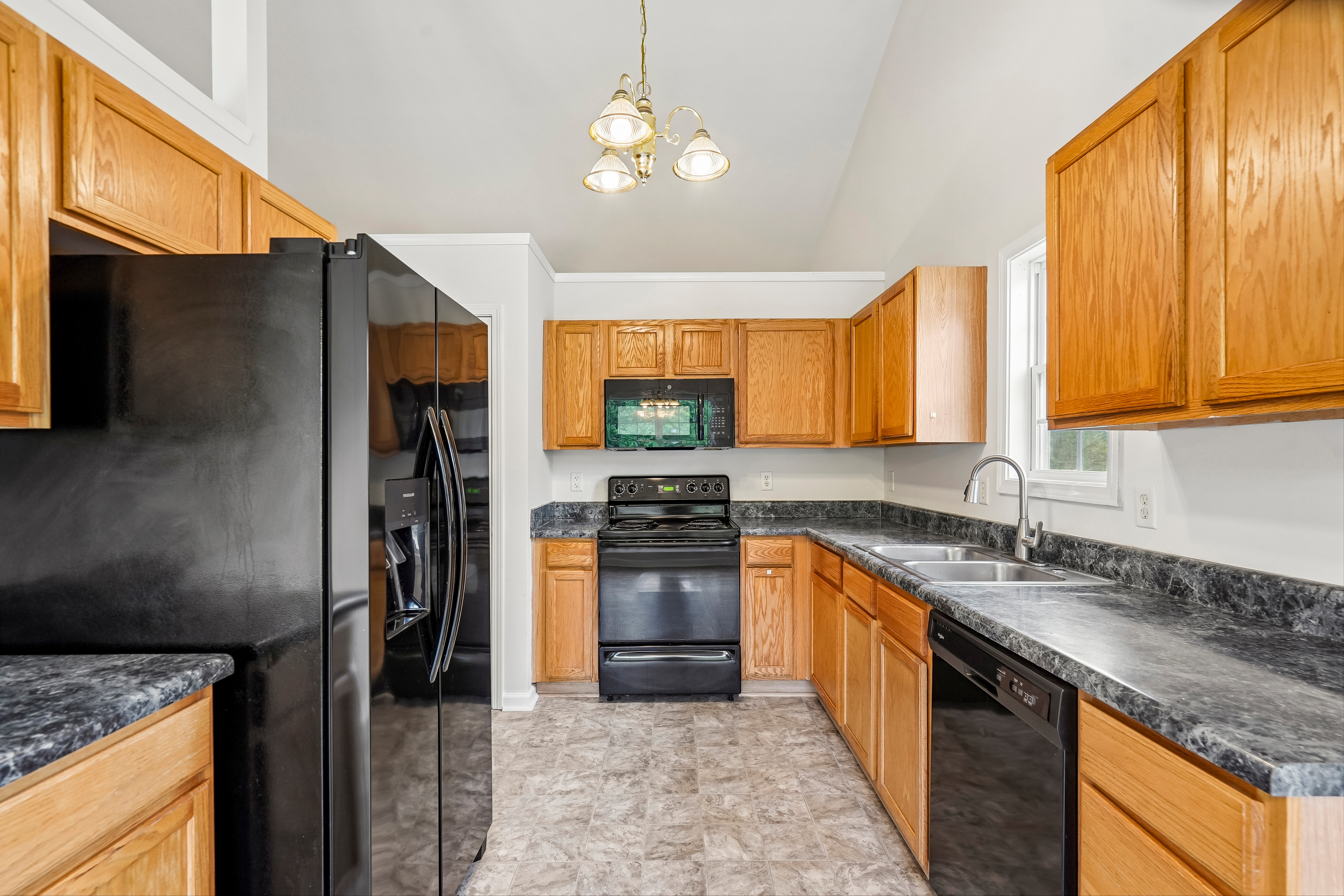 Photo 15 of 31 of 6550 Snowbird Ln, Douglasville, GA