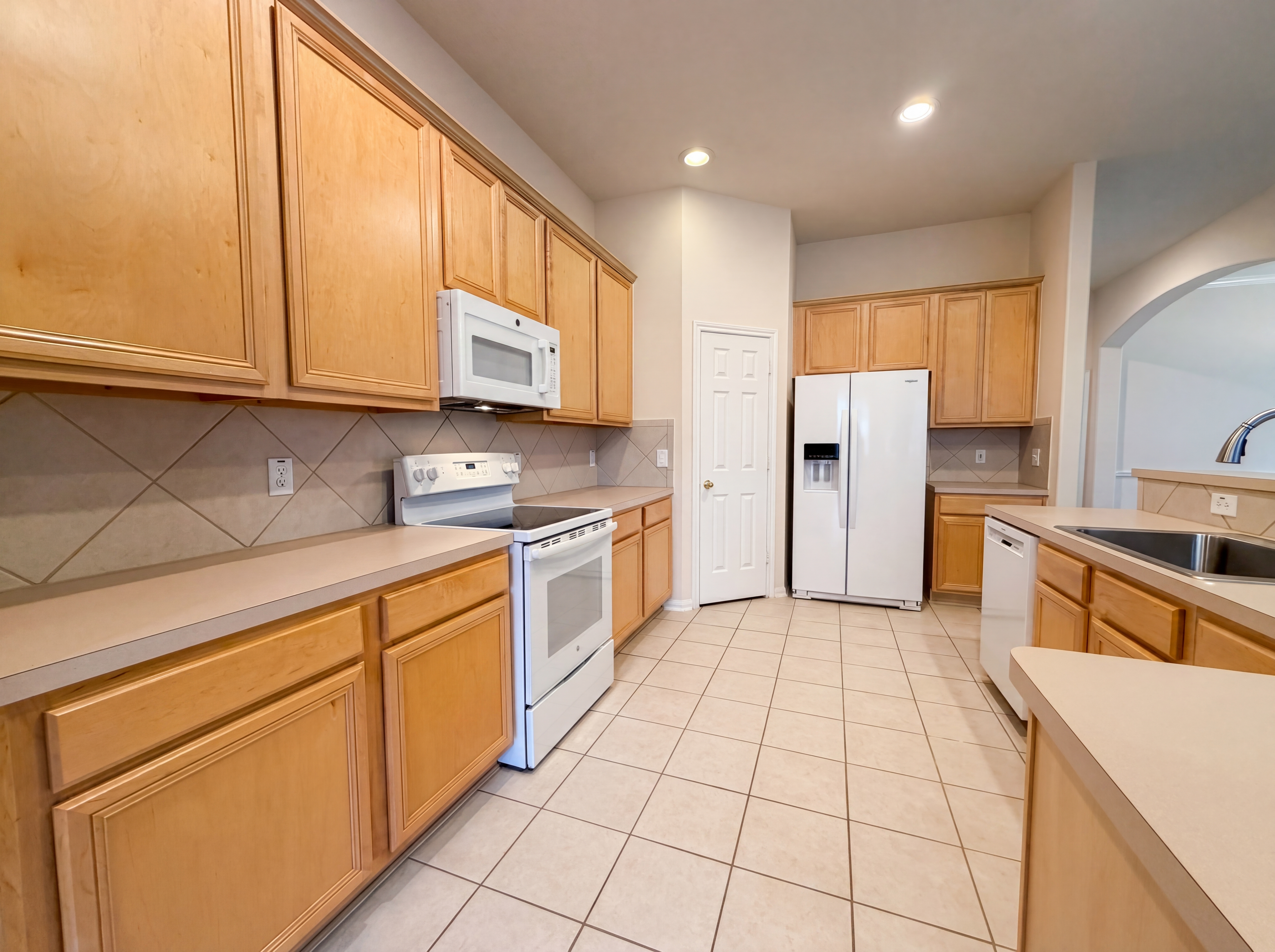 Photo 6 of 21 of 19110 Piney Way Dr, Tomball, TX