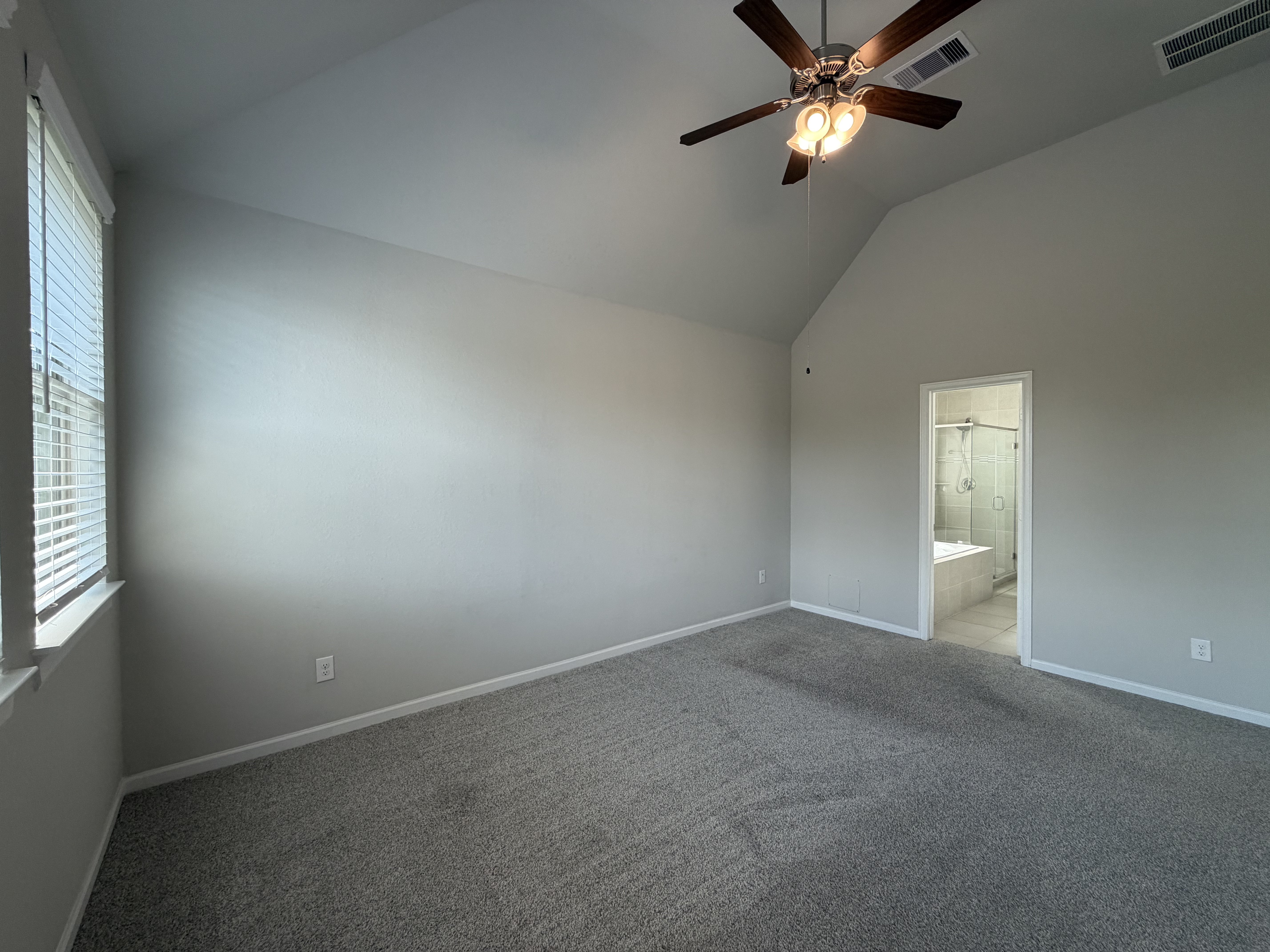 Photo 4 of 23 of 10707 Centre Forest Dr, Houston, TX