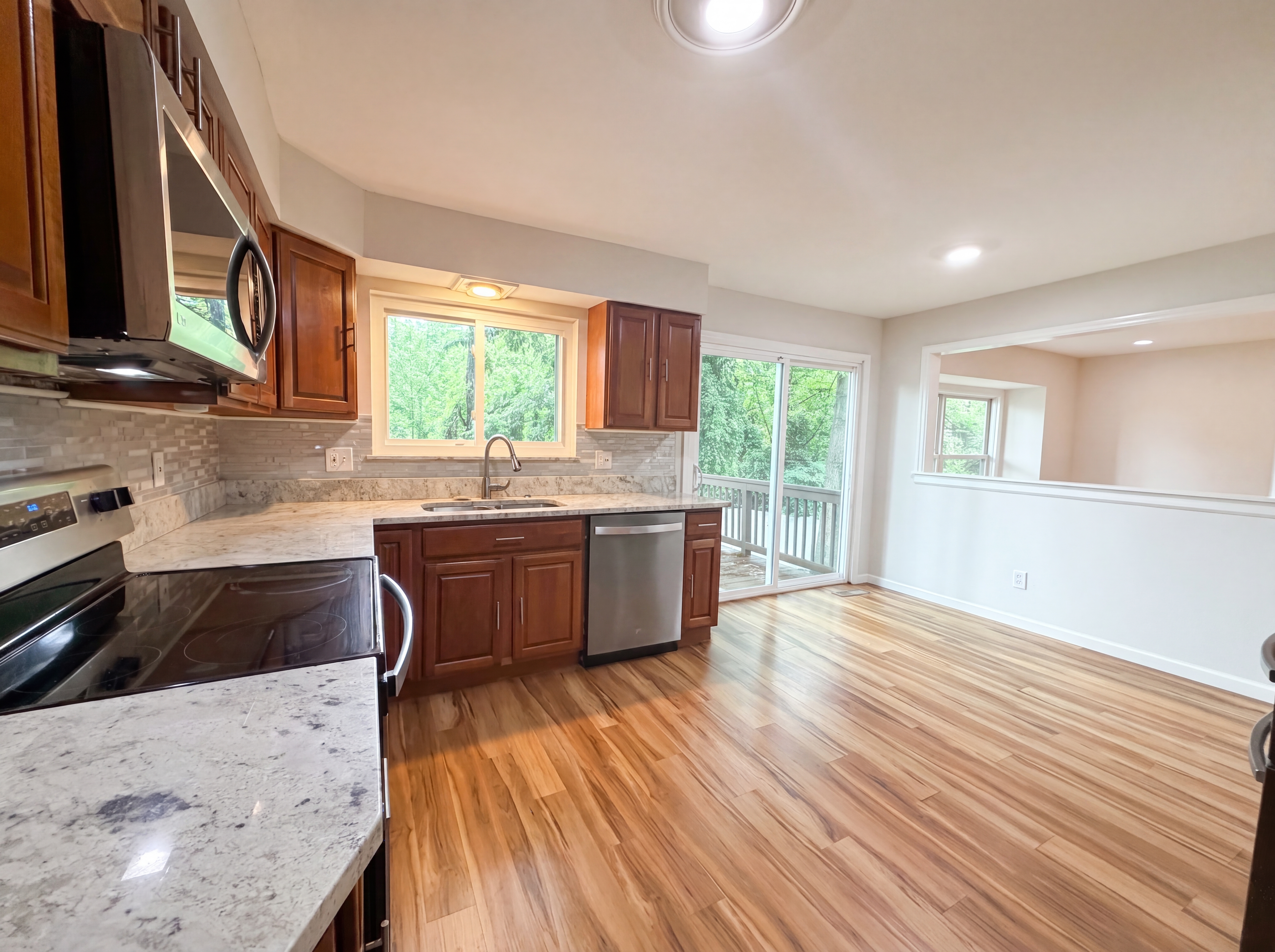 Photo 19 of 25 of 207 Renaldo Dr, Chesterfield, MO