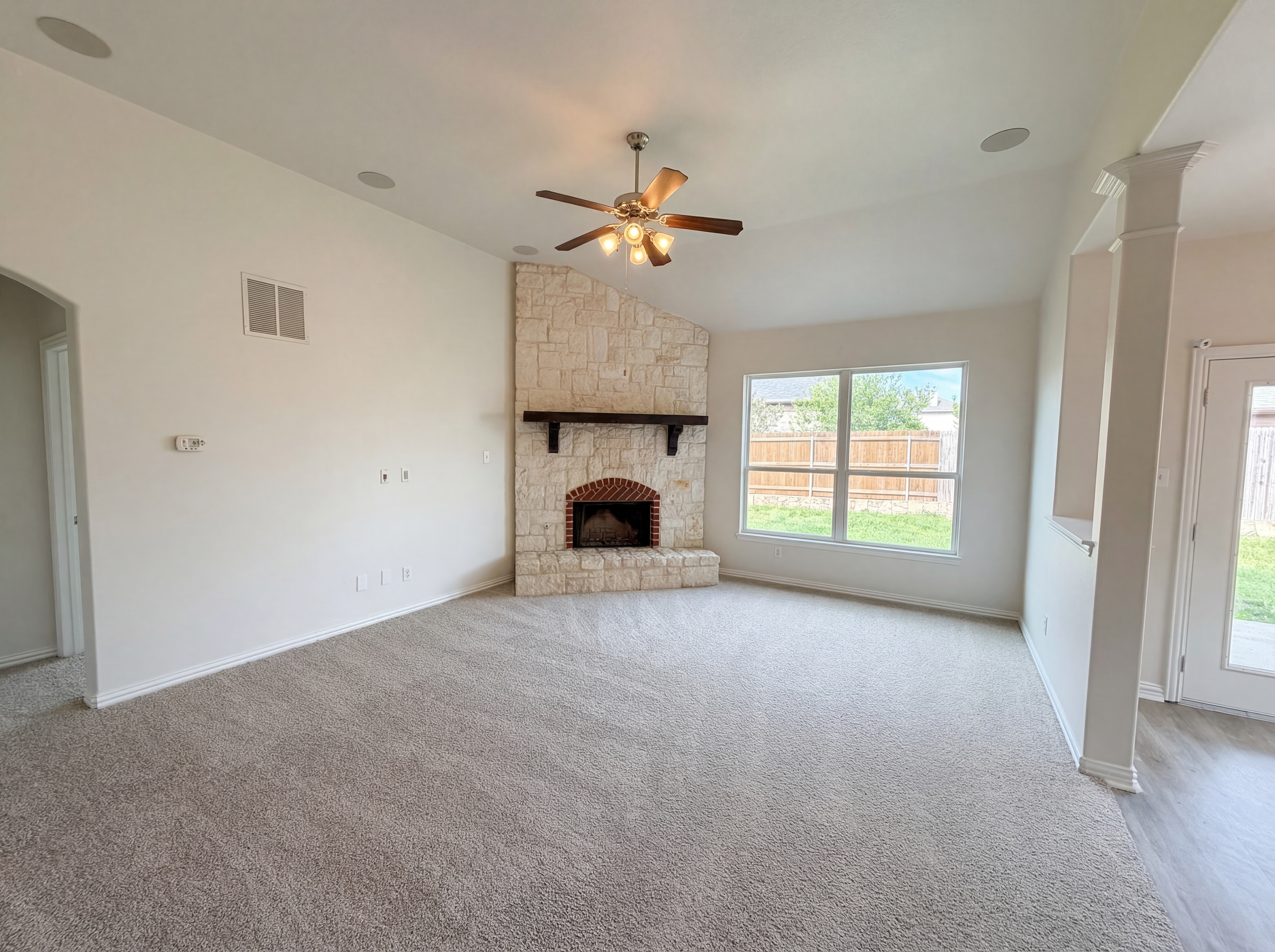 Photo 9 of 27 of 895 Honey Locust Dr, Fate, TX